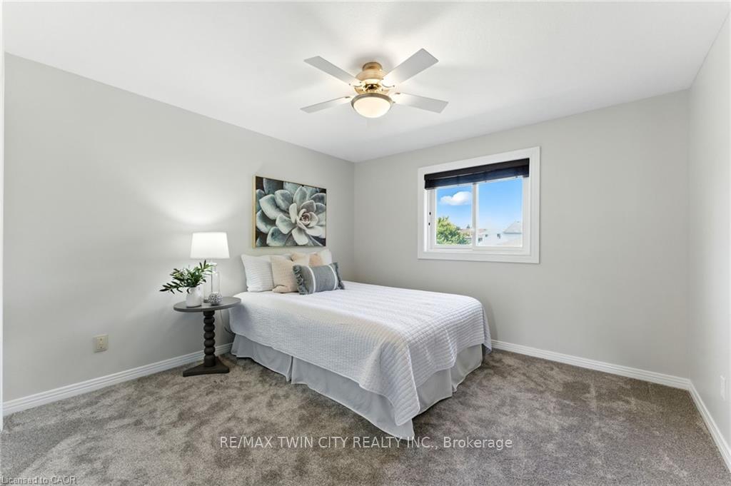 Photo 26 of 62 Zeller Drive, Kitchener — HOMEH
