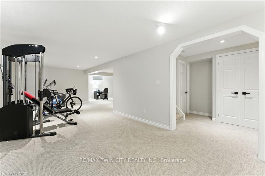 Photo 29 of 62 Zeller Drive, Kitchener — HOMEH