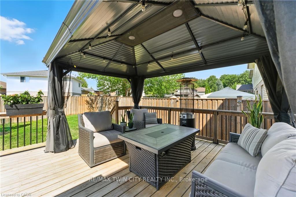 Photo 39 of 62 Zeller Drive, Kitchener — HOMEH