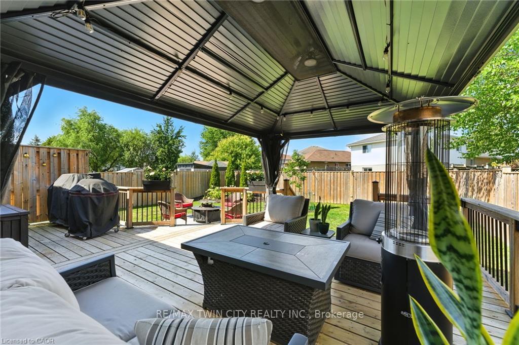 Photo 40 of 62 Zeller Drive, Kitchener — HOMEH