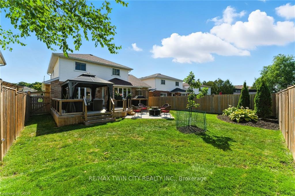 Photo 43 of 62 Zeller Drive, Kitchener — HOMEH