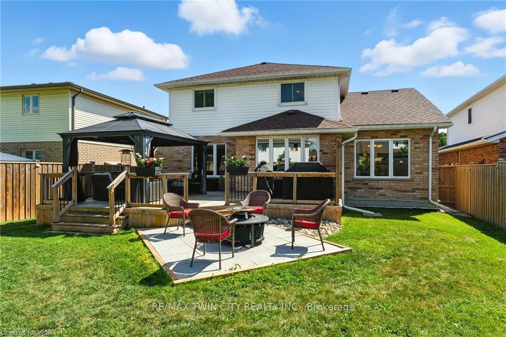 Photo 44 of 62 Zeller Drive, Kitchener — HOMEH