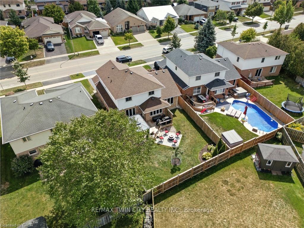 Photo 46 of 62 Zeller Drive, Kitchener — HOMEH