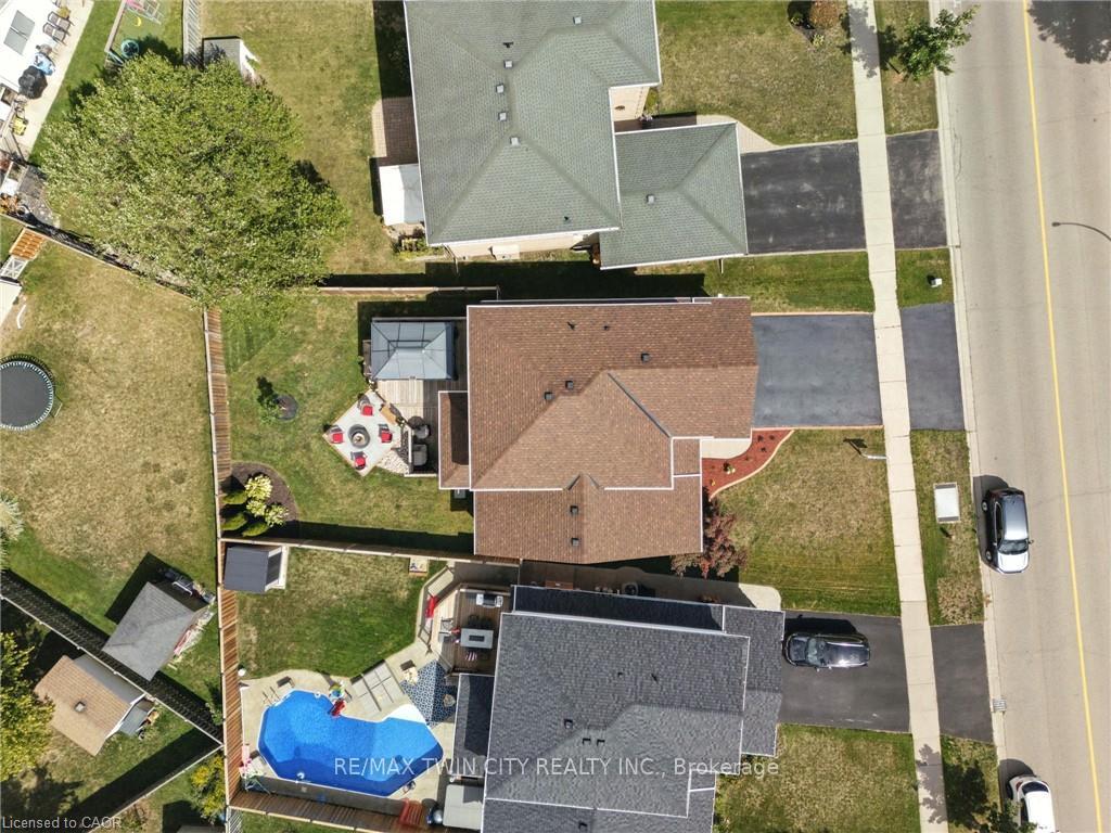 Photo 48 of 62 Zeller Drive, Kitchener — HOMEH