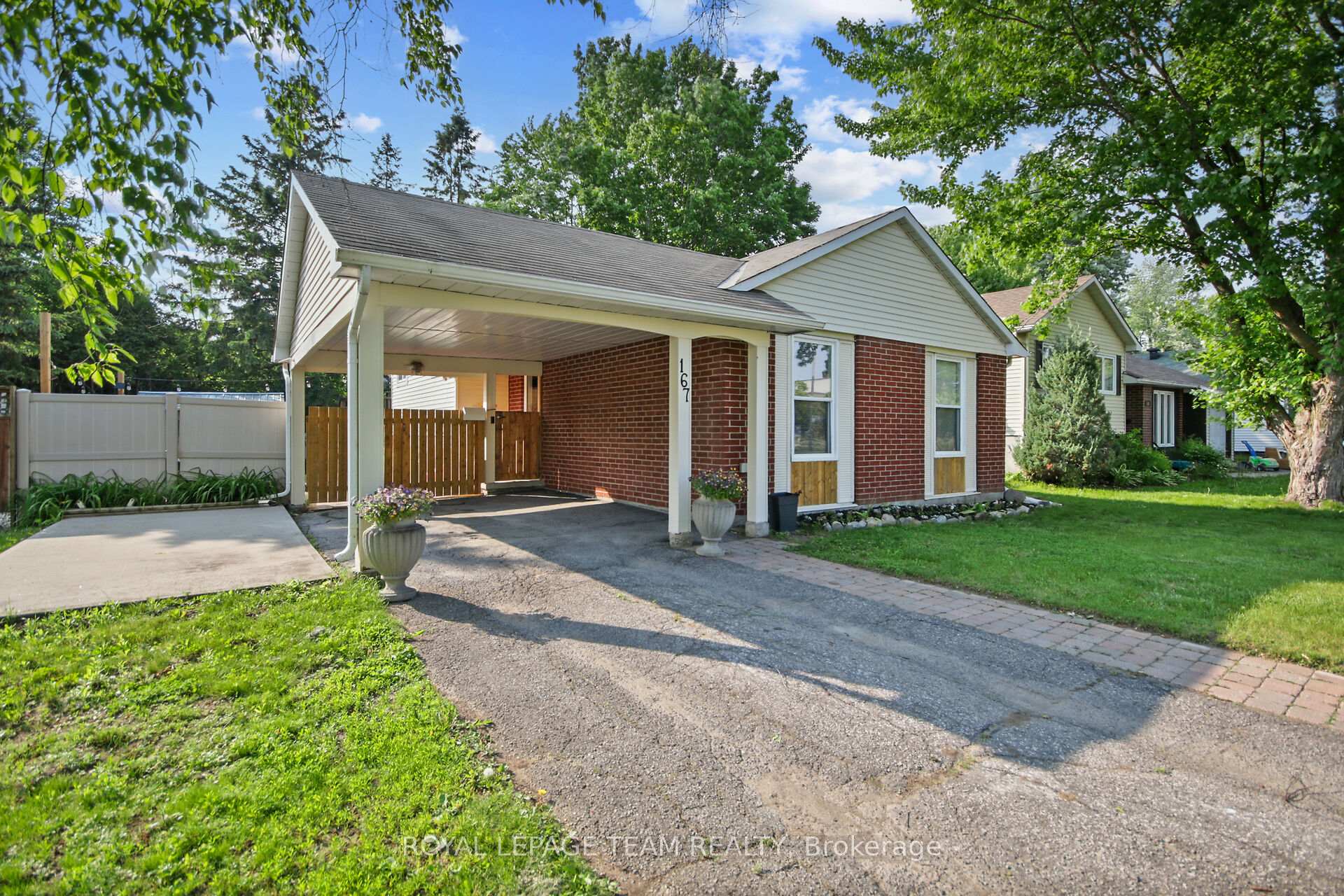 Photo 2 of 167 Abbeyhill Drive, Ottawa, Kanata - Glencairn/Hazeldean — HOMEH