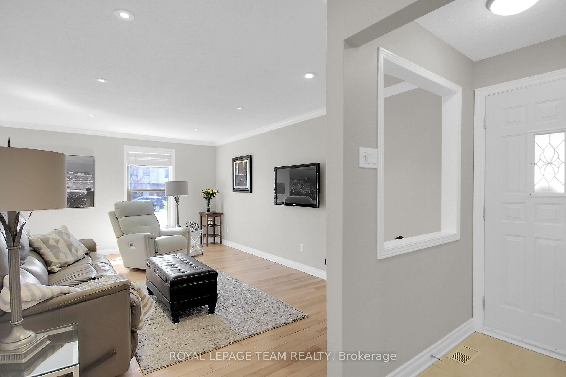Photo 4 of 167 Abbeyhill Drive, Ottawa, Kanata - Glencairn/Hazeldean — HOMEH