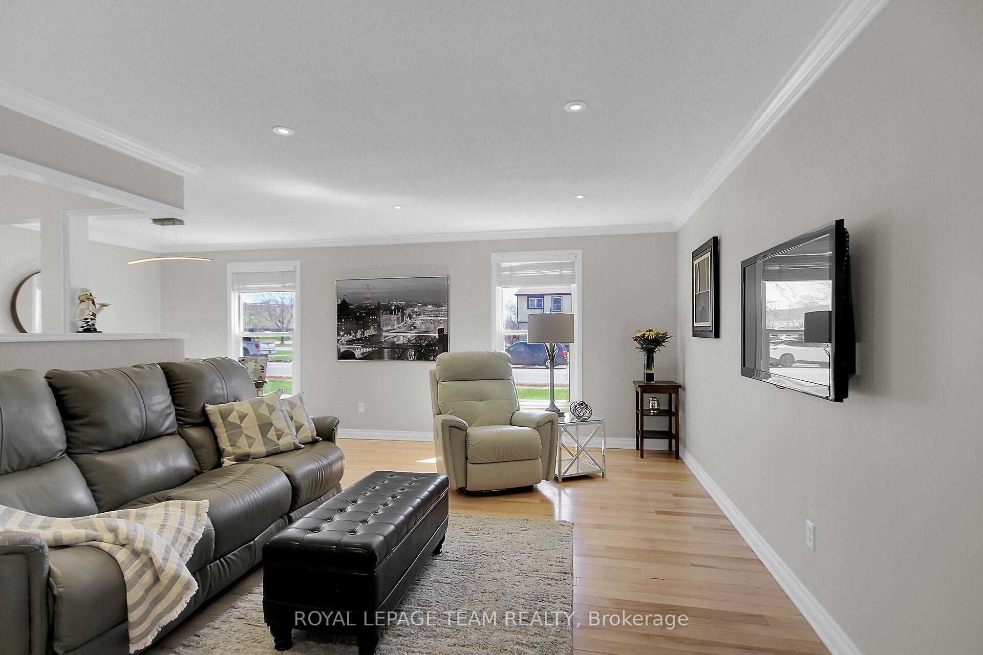 Photo 5 of 167 Abbeyhill Drive, Ottawa, Kanata - Glencairn/Hazeldean — HOMEH