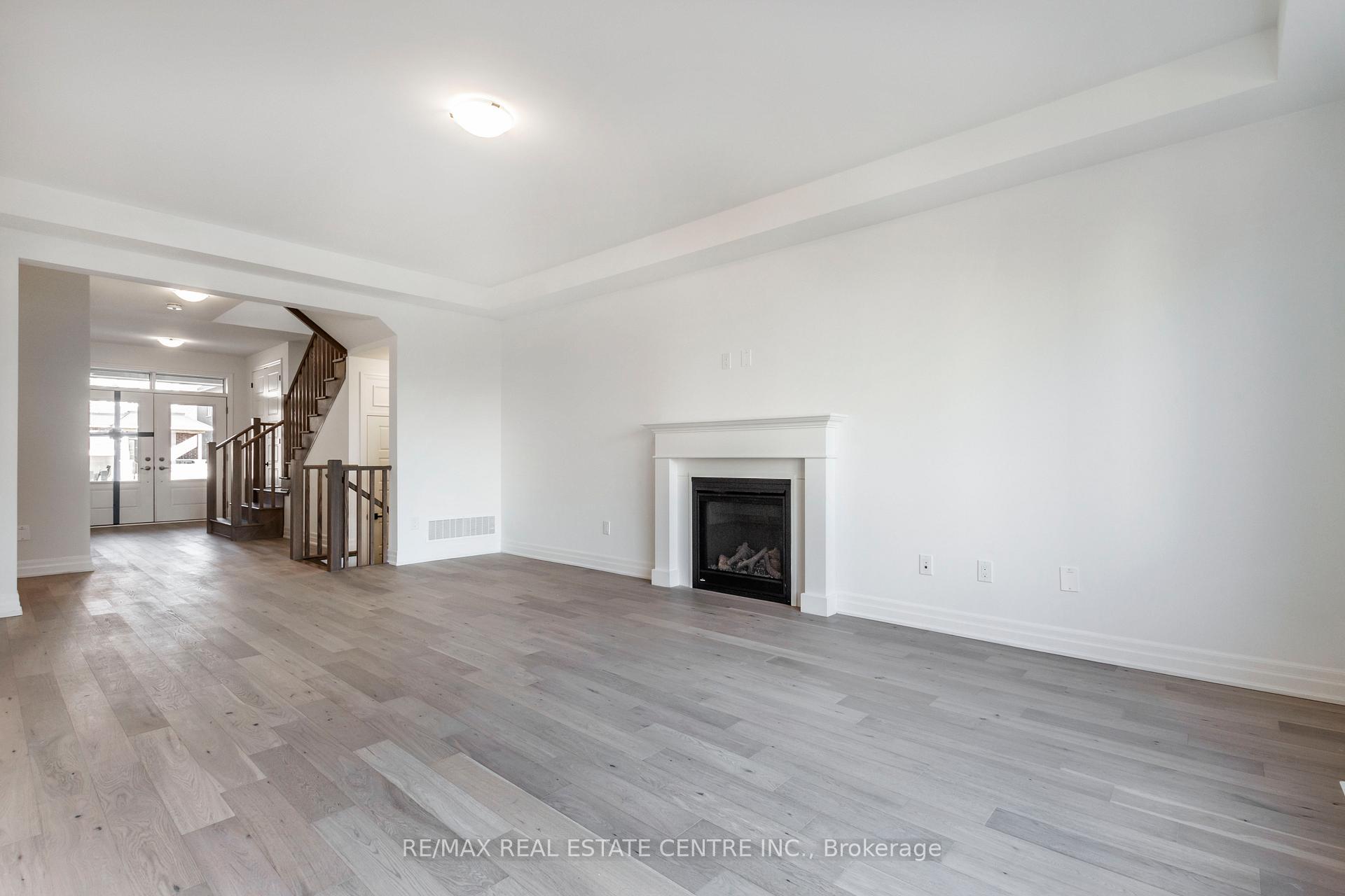 Photo 10 of 158 Histand Trail, Kitchener — HOMEH