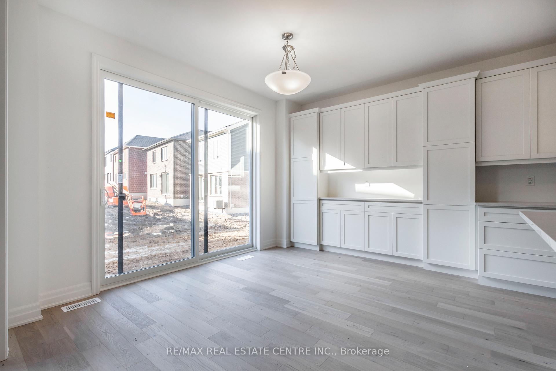 Photo 16 of 158 Histand Trail, Kitchener — HOMEH