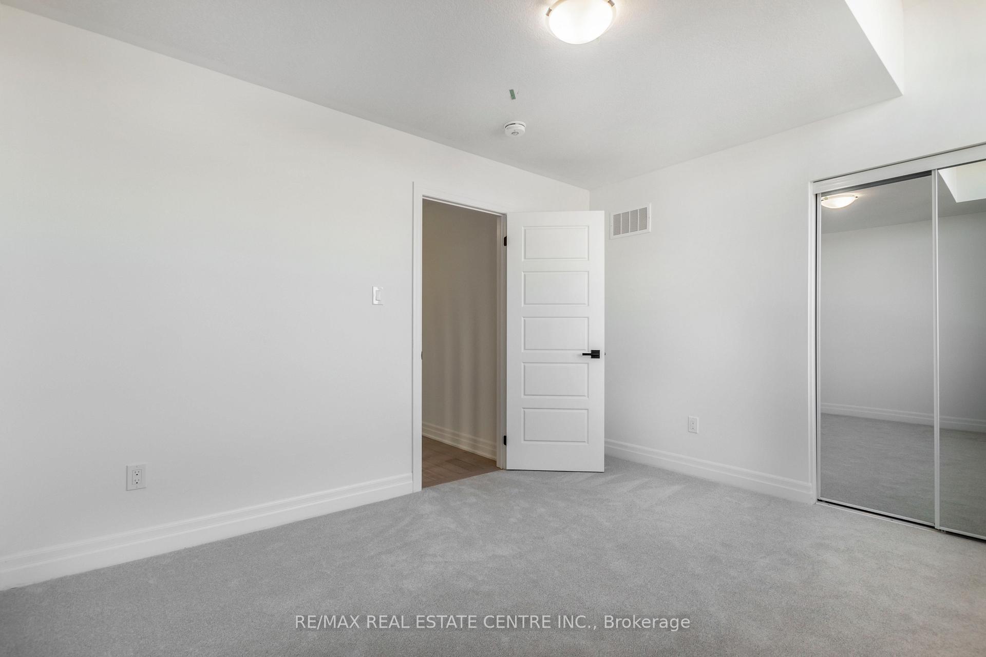 Photo 19 of 158 Histand Trail, Kitchener — HOMEH