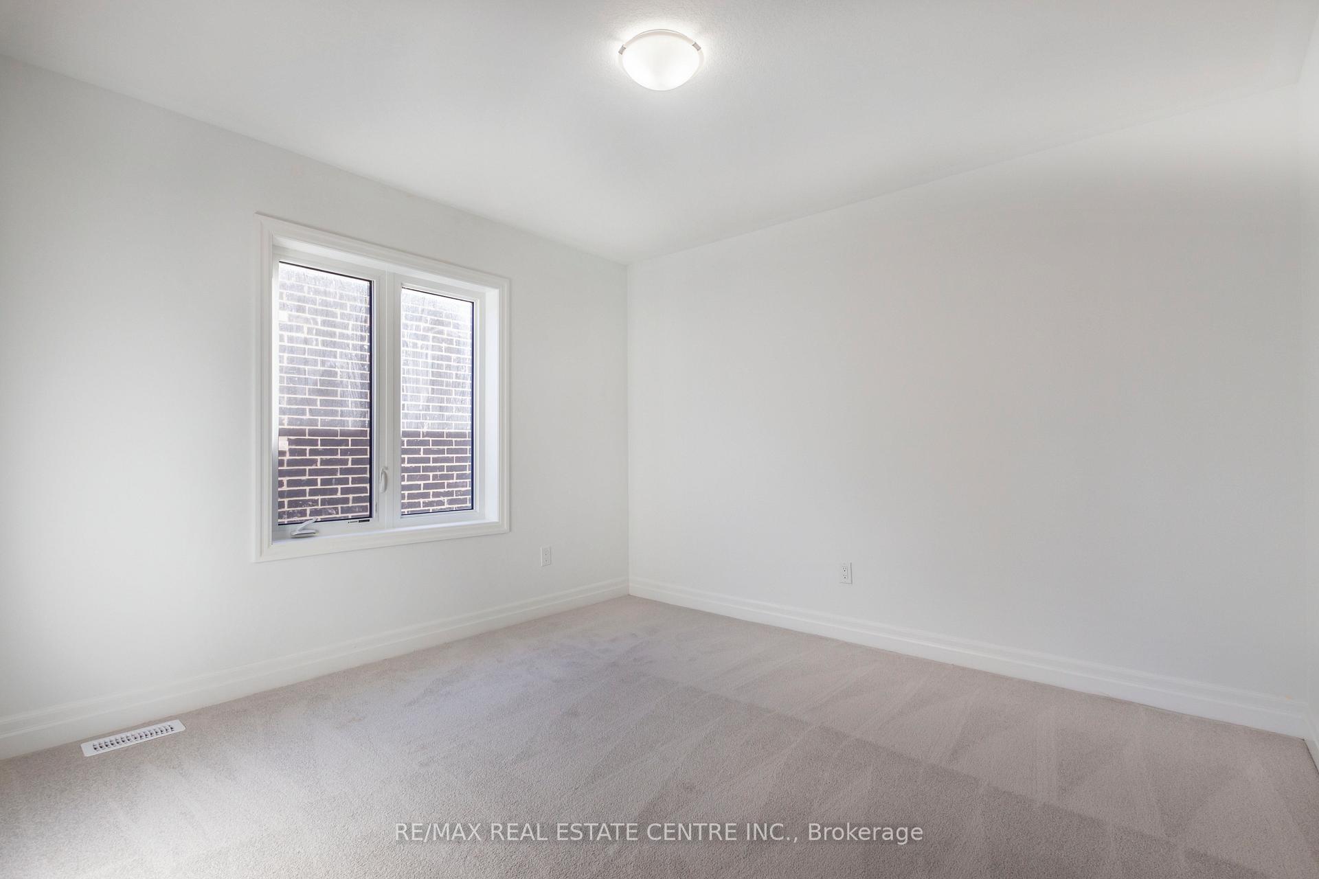 Photo 21 of 158 Histand Trail, Kitchener — HOMEH