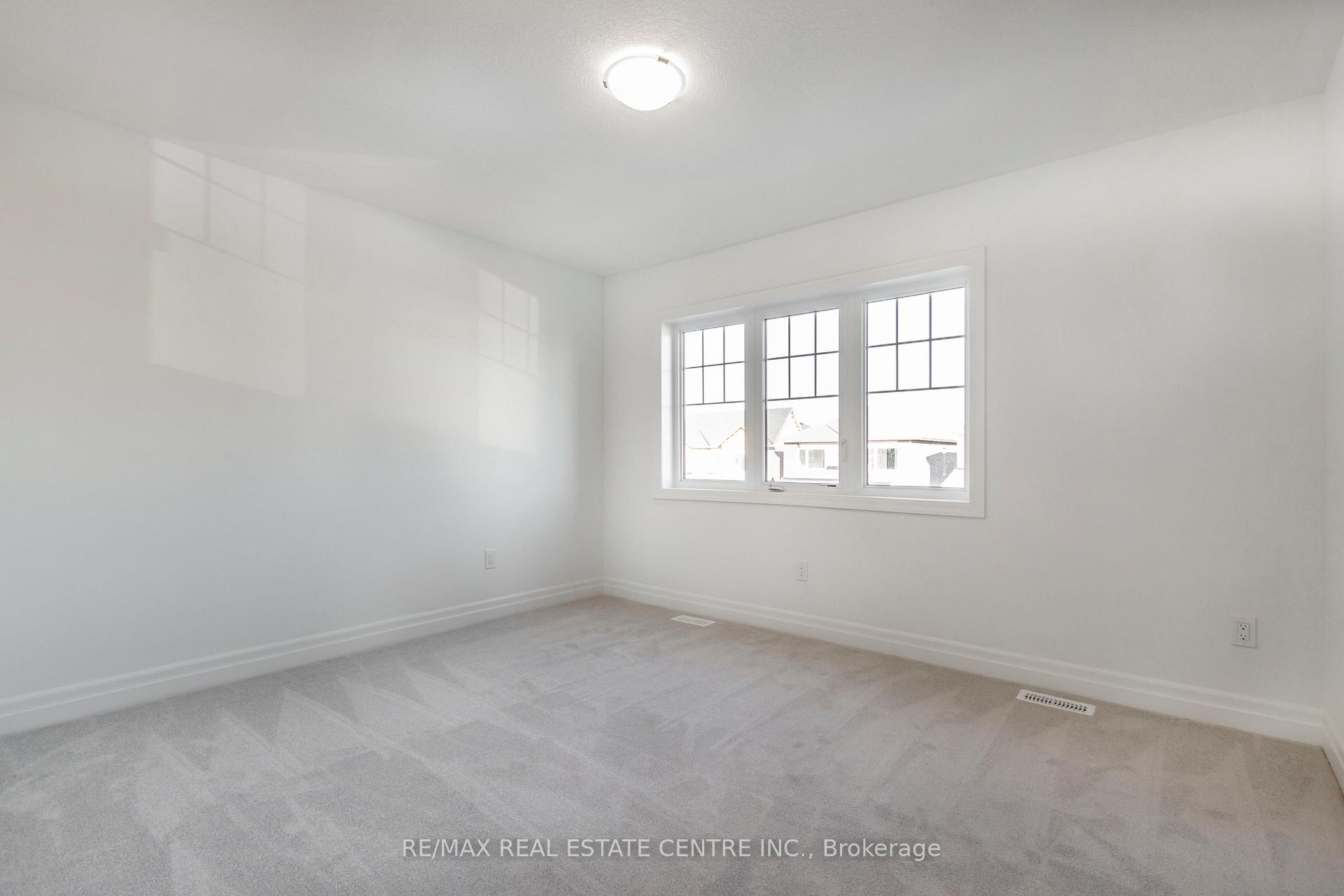 Photo 24 of 158 Histand Trail, Kitchener — HOMEH