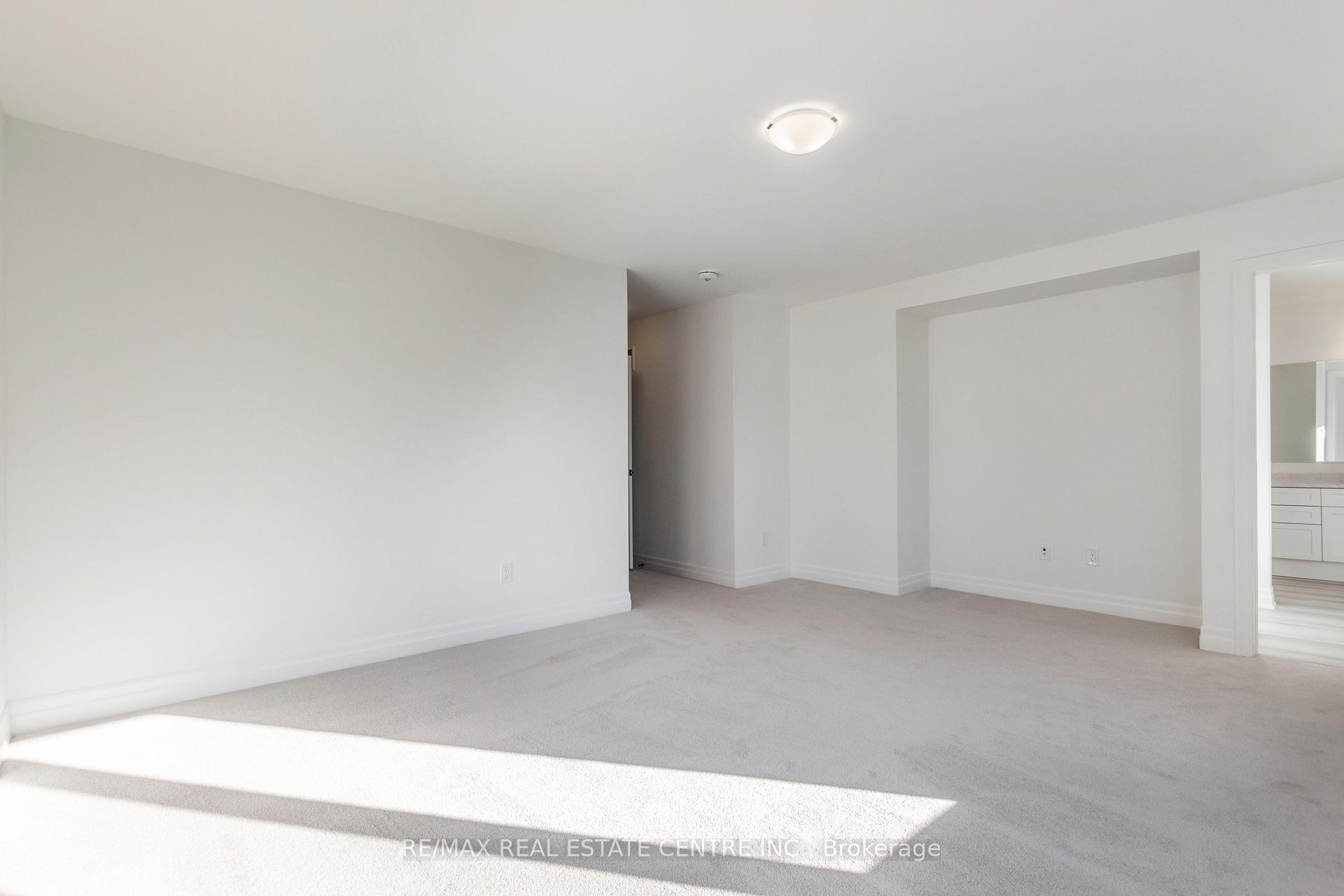 Photo 31 of 158 Histand Trail, Kitchener — HOMEH