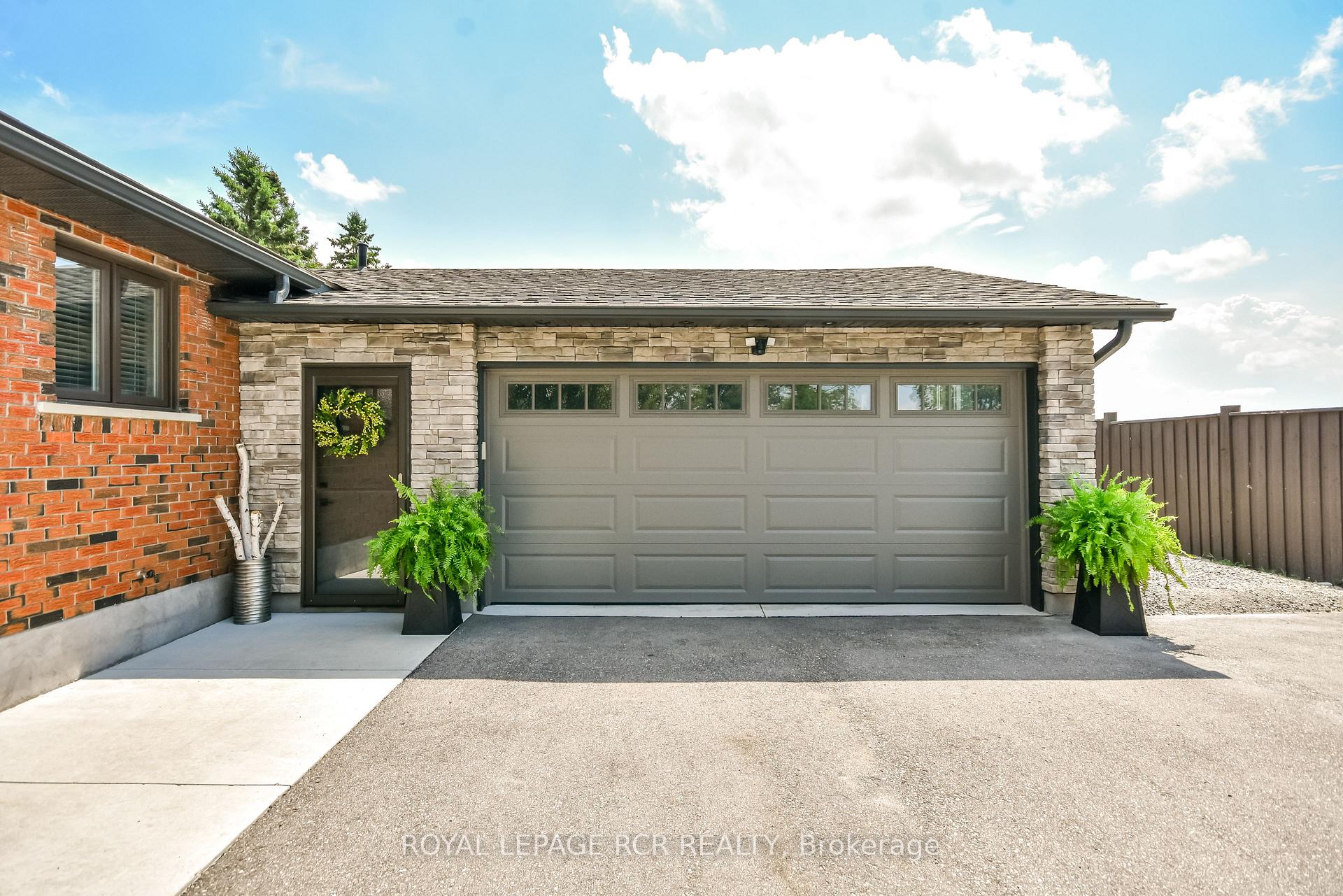 Photo 2 of 2075 Gilford Road, Innisfil, Gilford — HOMEH