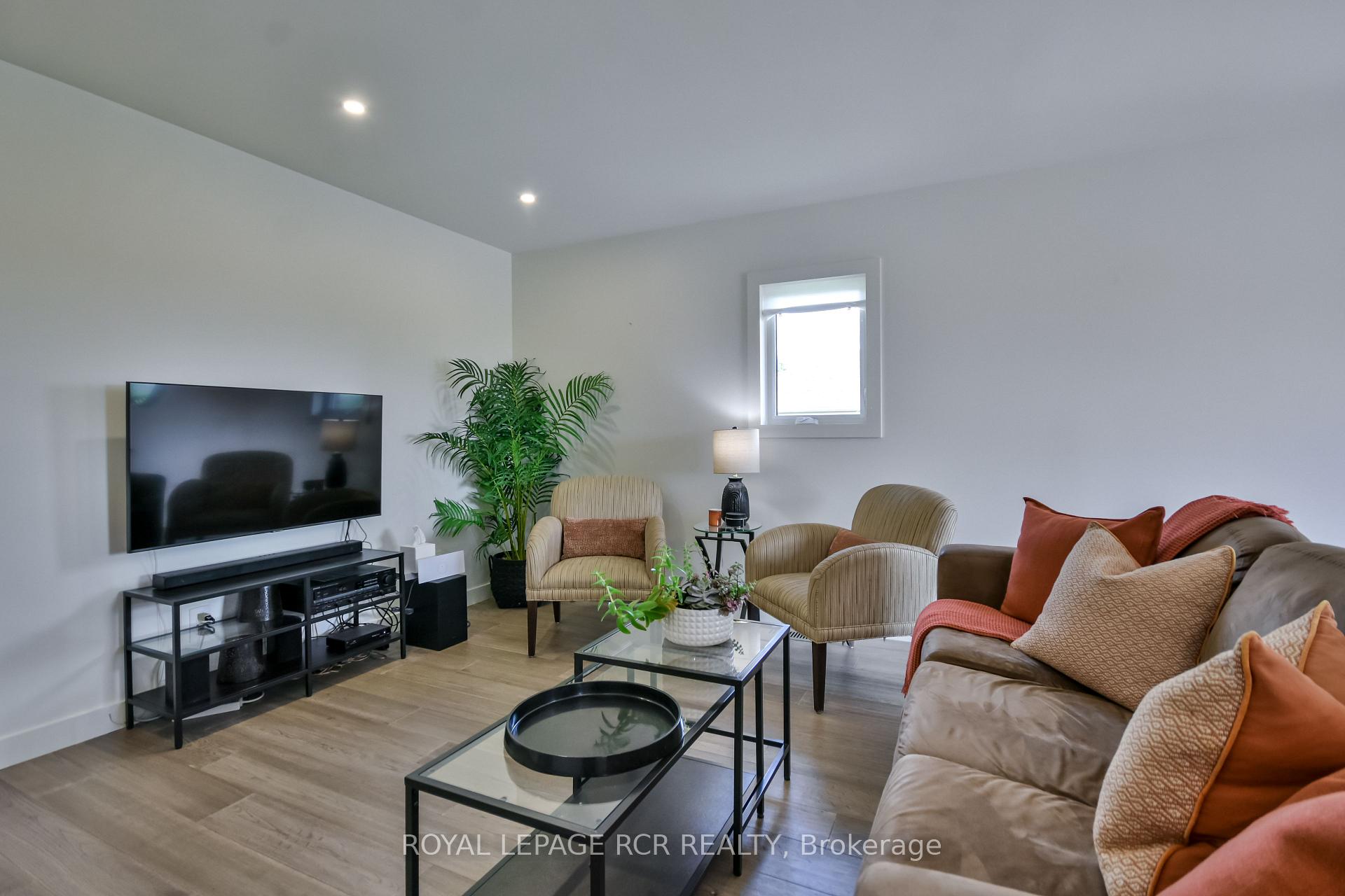 Photo 5 of 2075 Gilford Road, Innisfil, Gilford — HOMEH