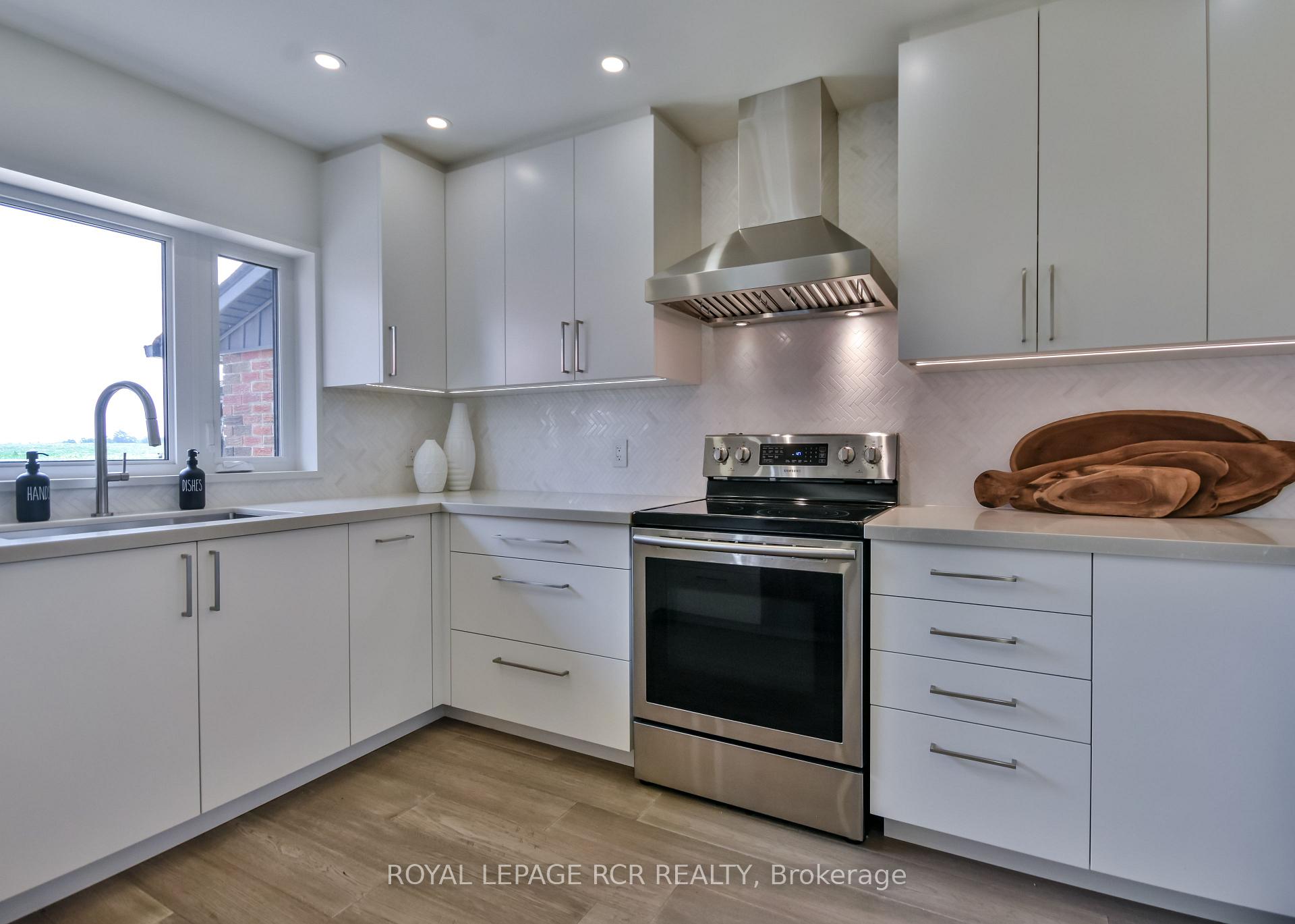 Photo 10 of 2075 Gilford Road, Innisfil, Gilford — HOMEH