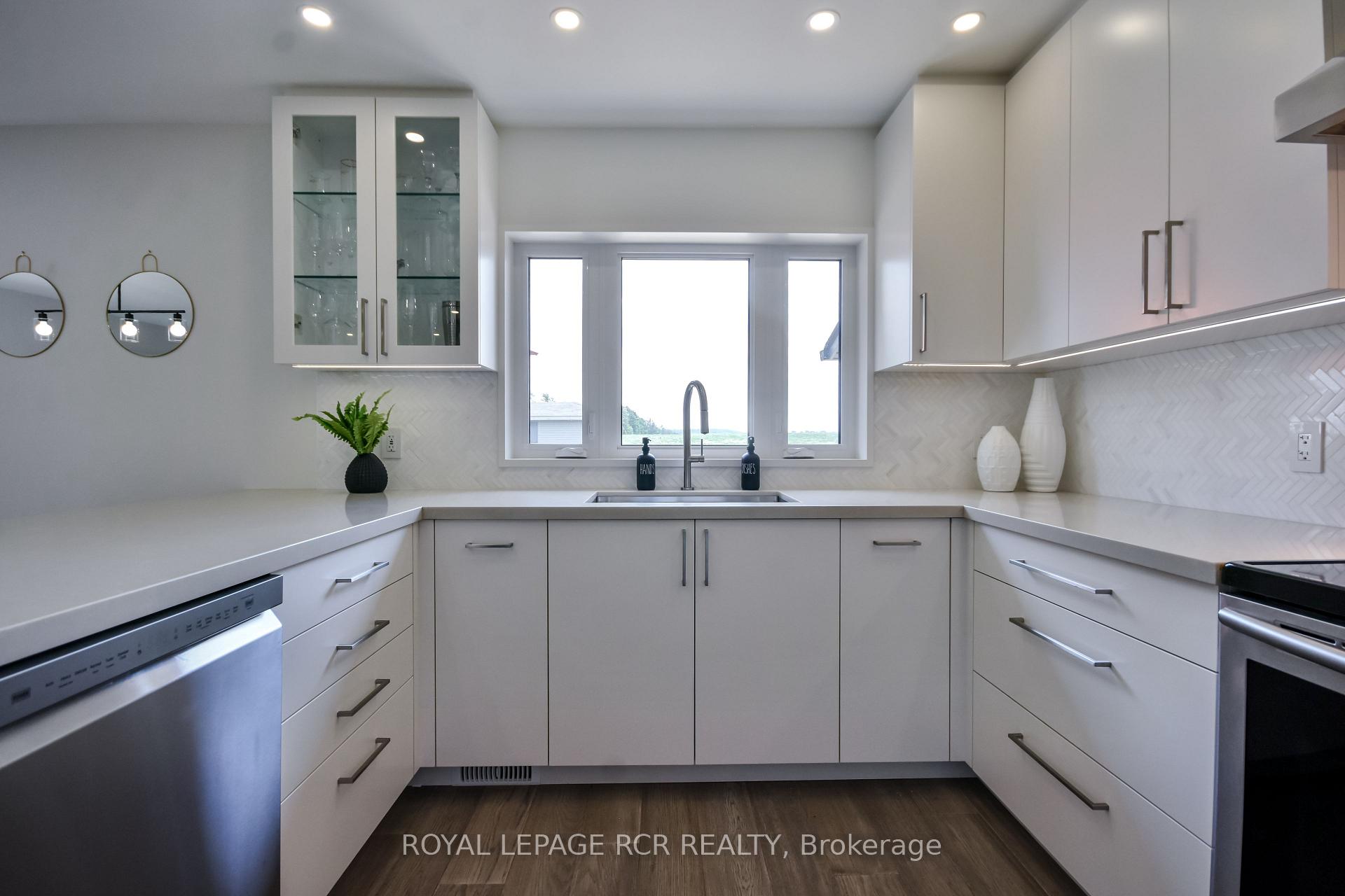 Photo 11 of 2075 Gilford Road, Innisfil, Gilford — HOMEH