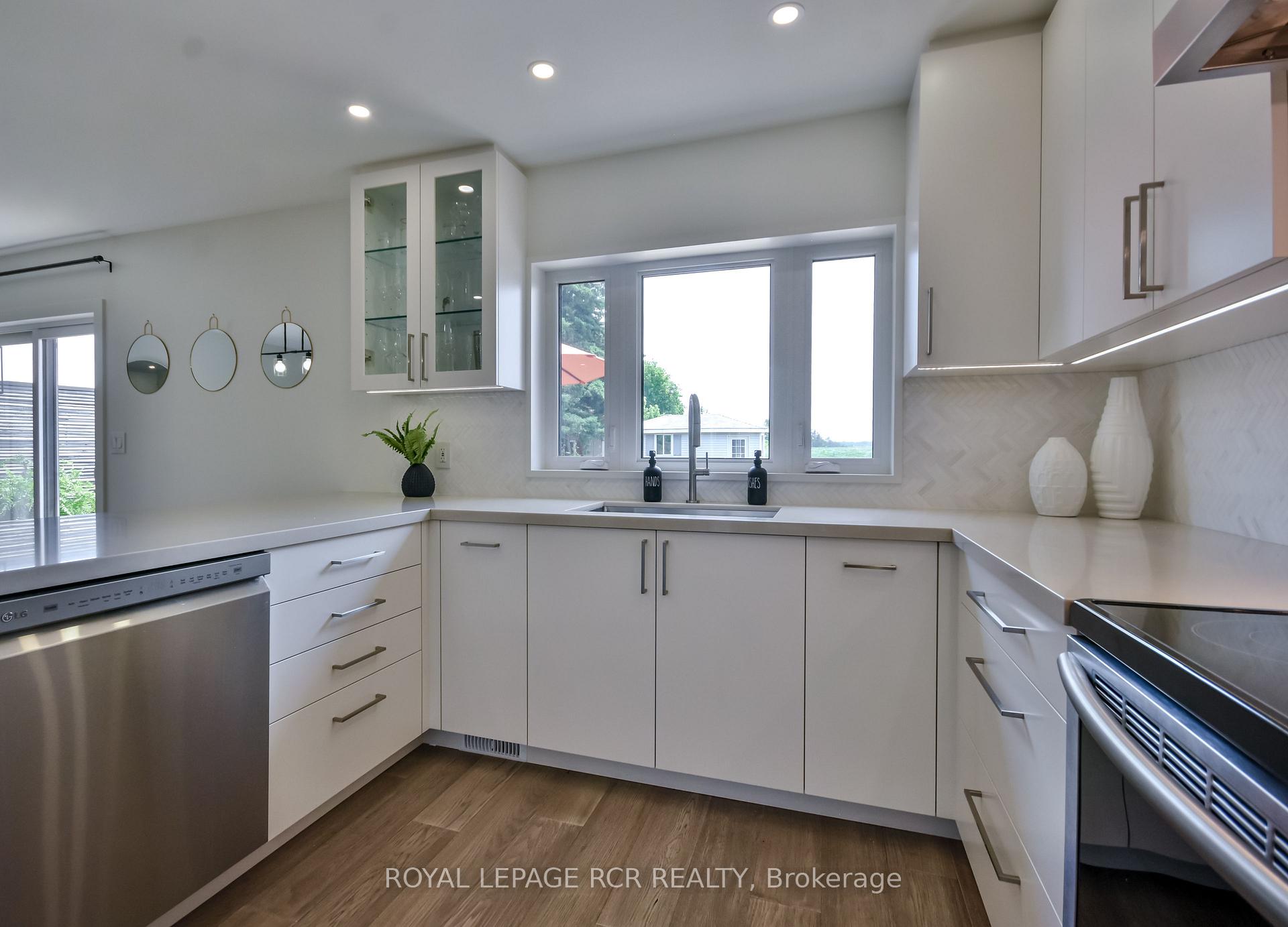 Photo 12 of 2075 Gilford Road, Innisfil, Gilford — HOMEH