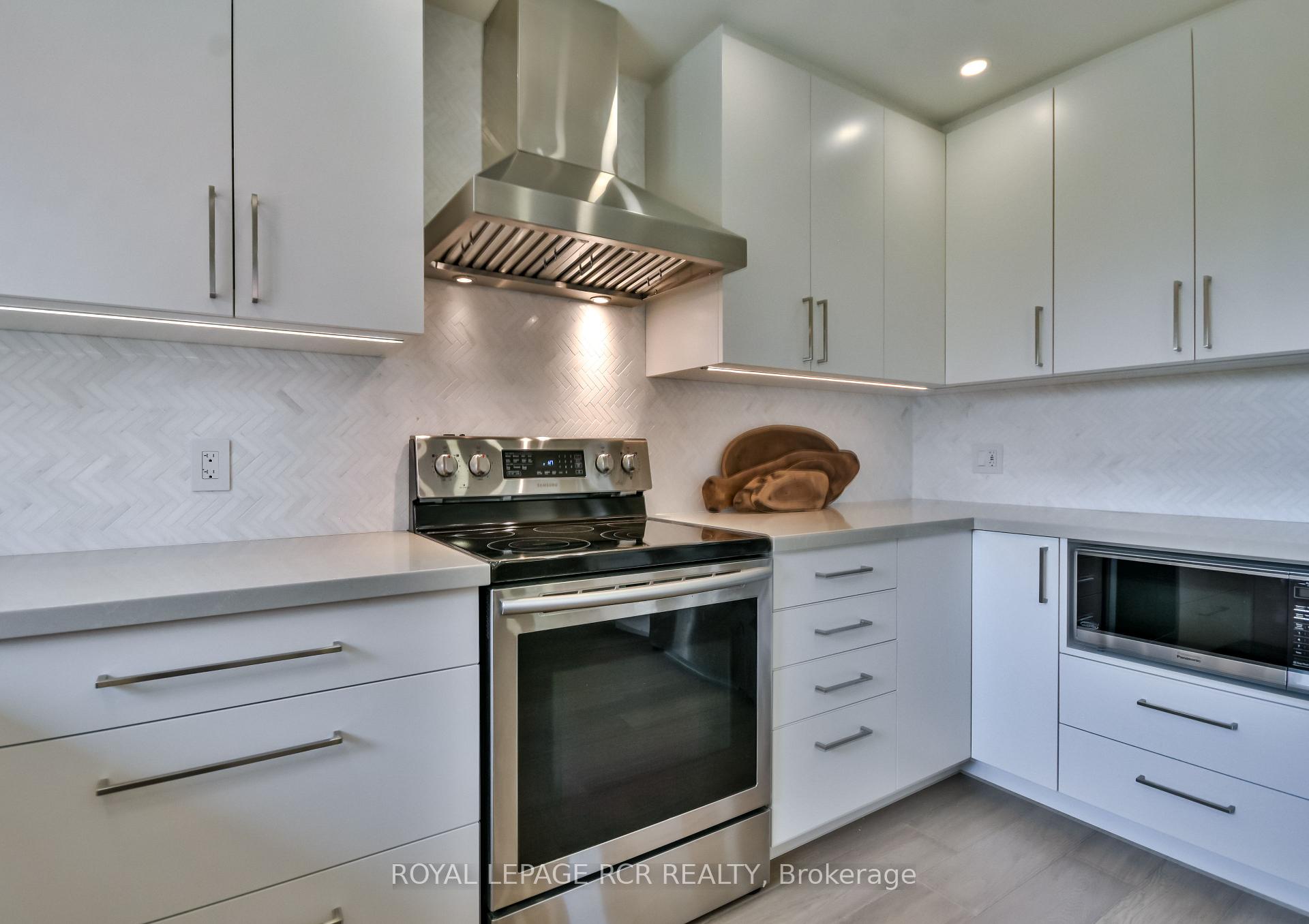 Photo 13 of 2075 Gilford Road, Innisfil, Gilford — HOMEH