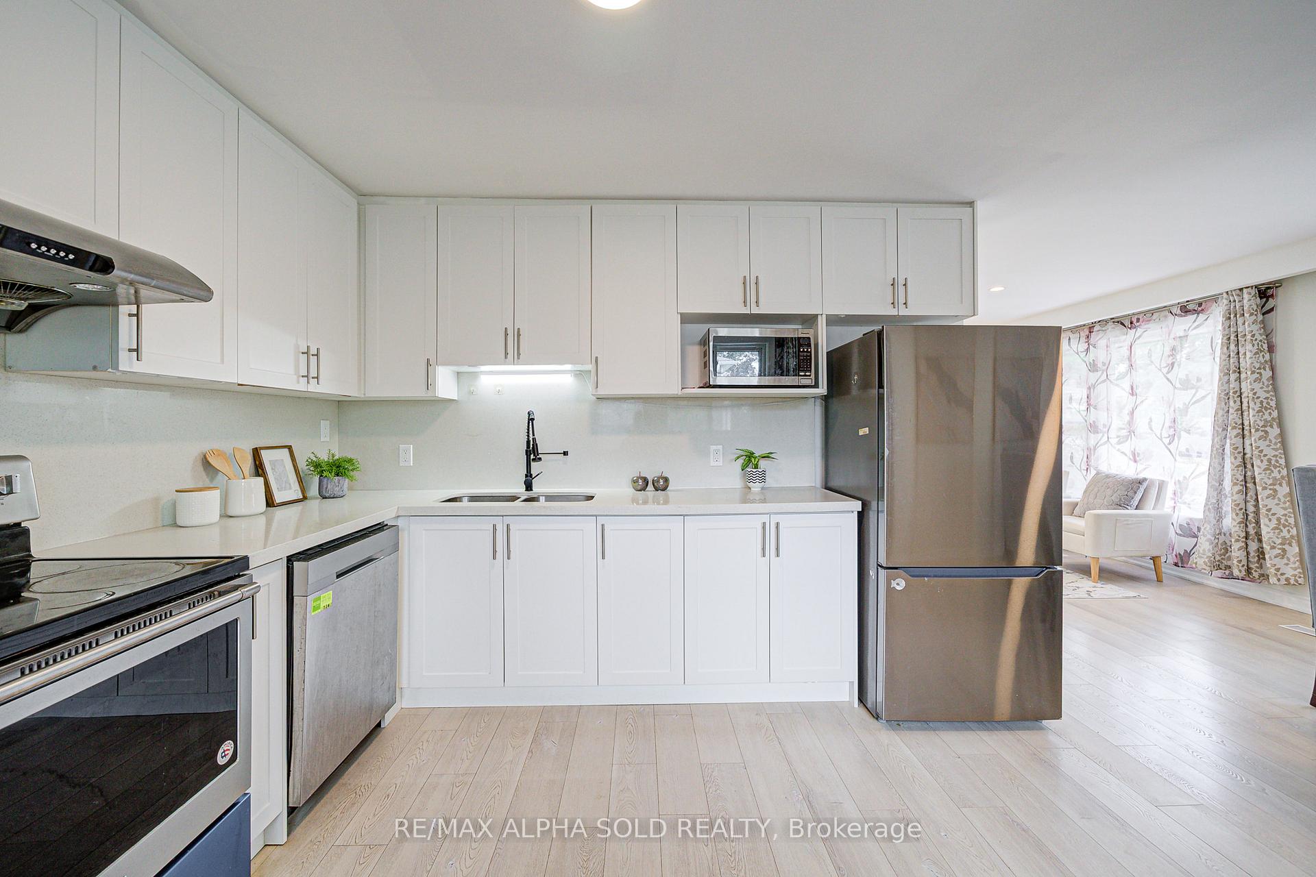Photo 15 of 16 Arrowflight Drive, Markham, Bullock — HOMEH