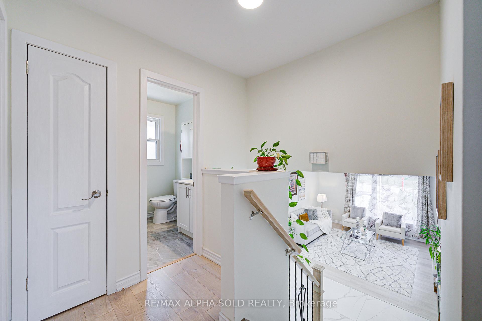 Photo 18 of 16 Arrowflight Drive, Markham, Bullock — HOMEH