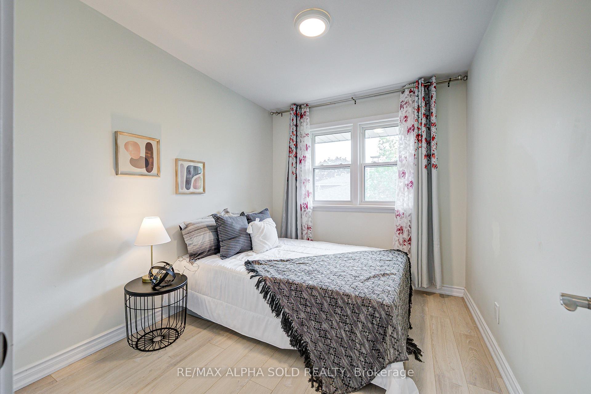 Photo 24 of 16 Arrowflight Drive, Markham, Bullock — HOMEH