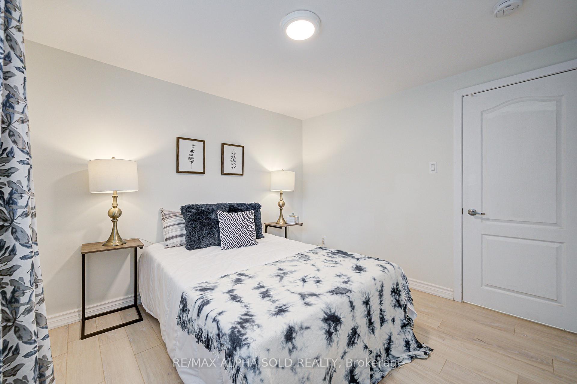 Photo 29 of 16 Arrowflight Drive, Markham, Bullock — HOMEH