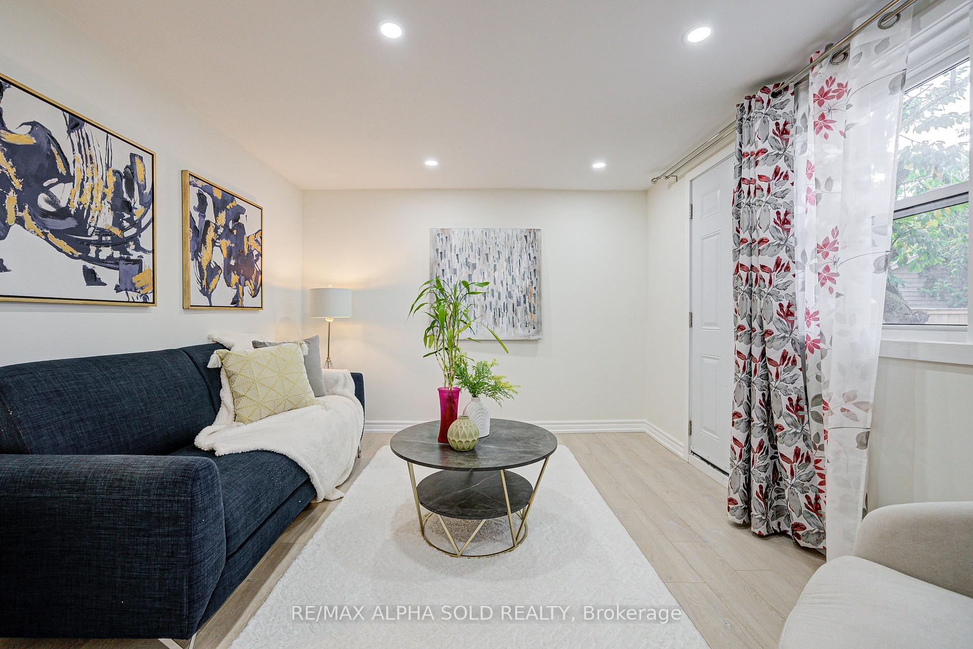 Photo 31 of 16 Arrowflight Drive, Markham, Bullock — HOMEH