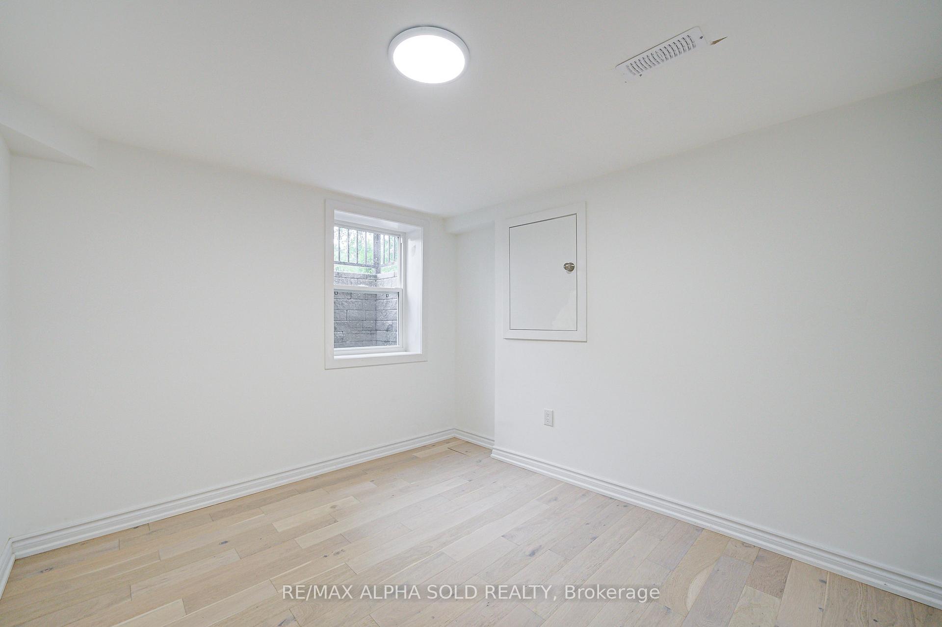 Photo 40 of 16 Arrowflight Drive, Markham, Bullock — HOMEH