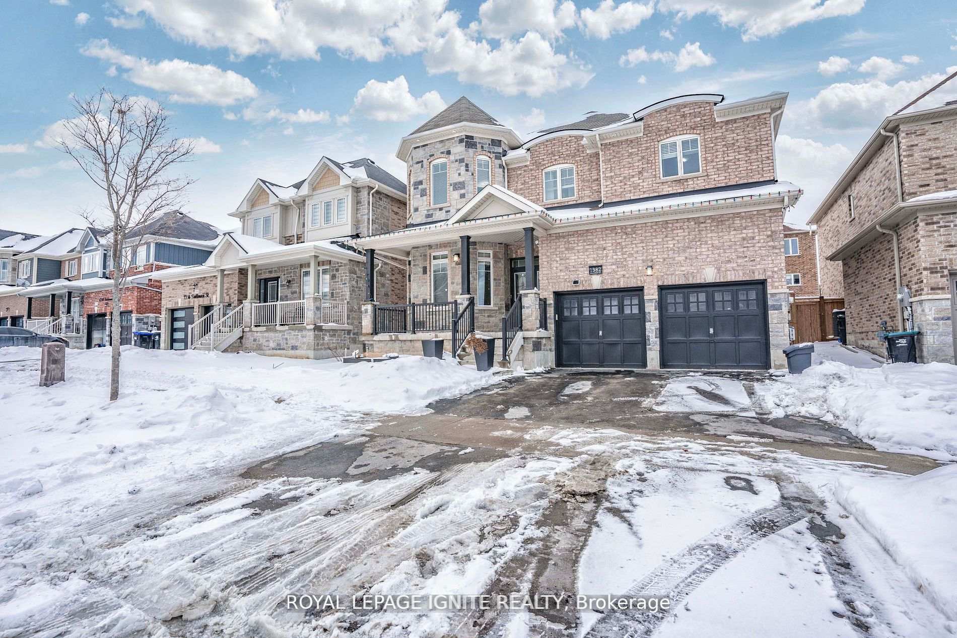 Photo 2 of 1382 Dallman Street, Innisfil, Lefroy — HOMEH