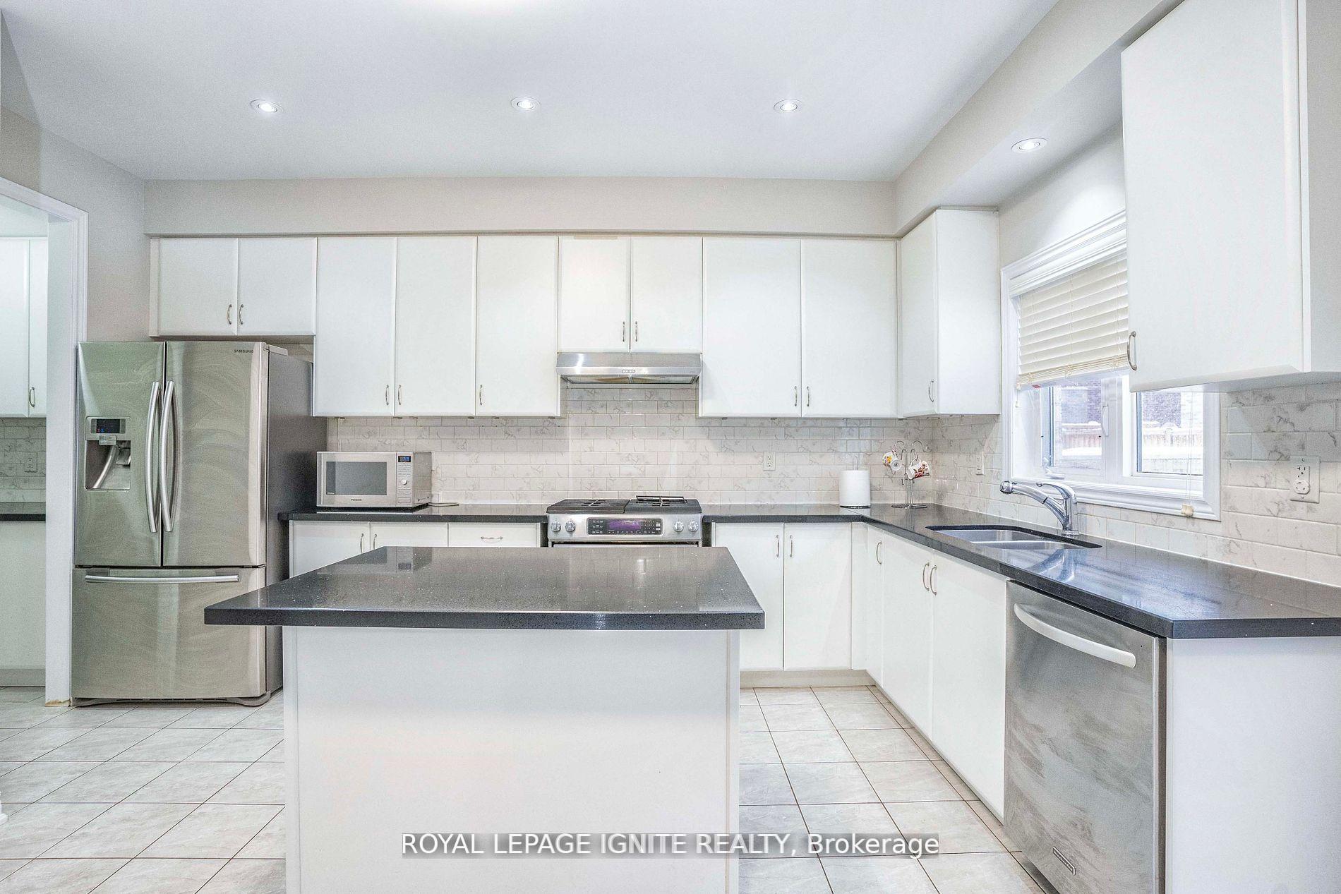 Photo 13 of 1382 Dallman Street, Innisfil, Lefroy — HOMEH