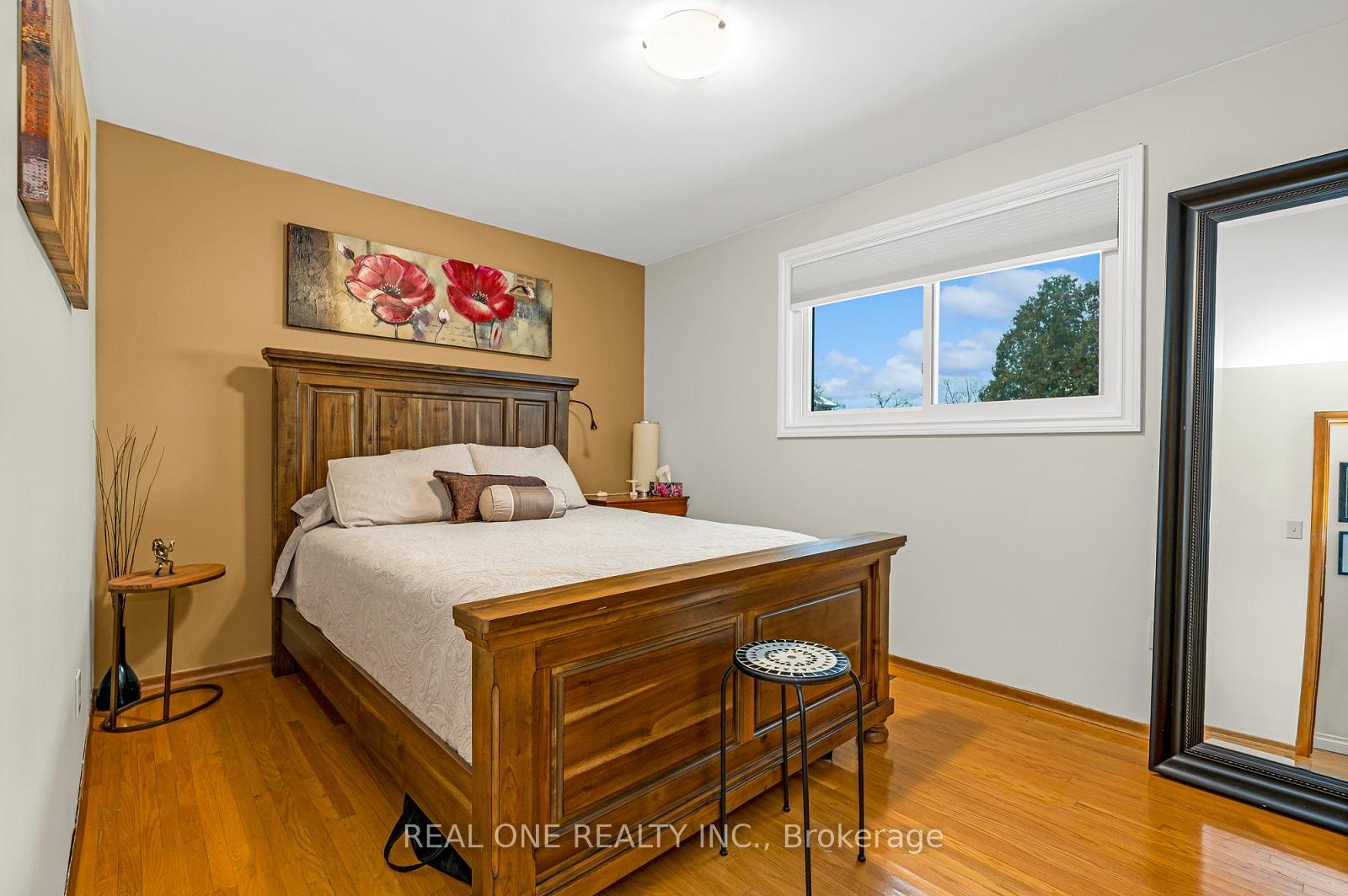 Photo 7 of 103 Burrwood Drive, Hamilton, Rolston — HOMEH