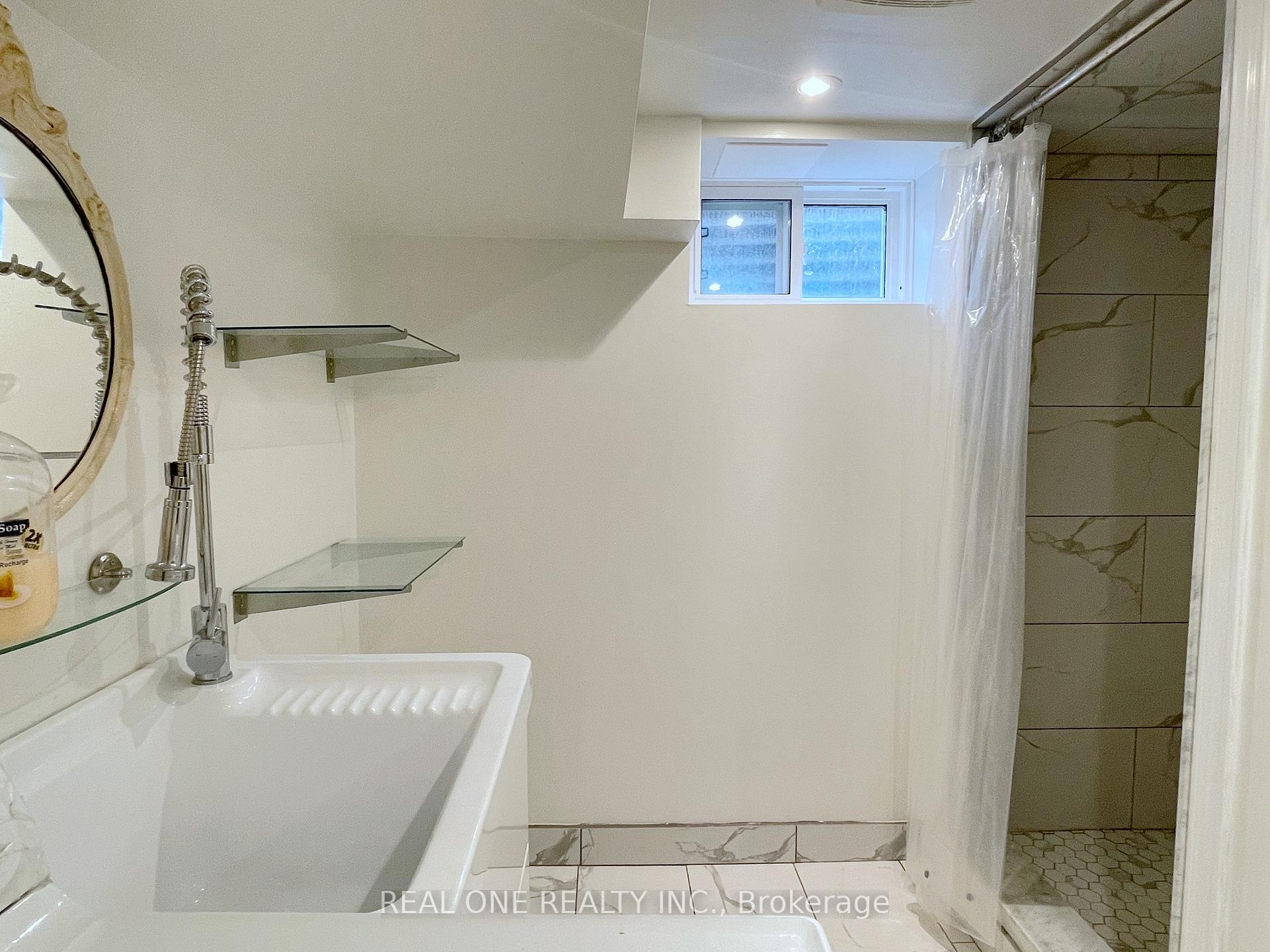 Photo 15 of 103 Burrwood Drive, Hamilton, Rolston — HOMEH