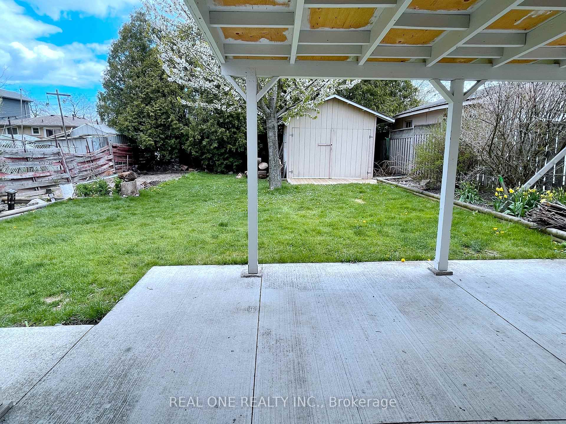 Photo 21 of 103 Burrwood Drive, Hamilton, Rolston — HOMEH