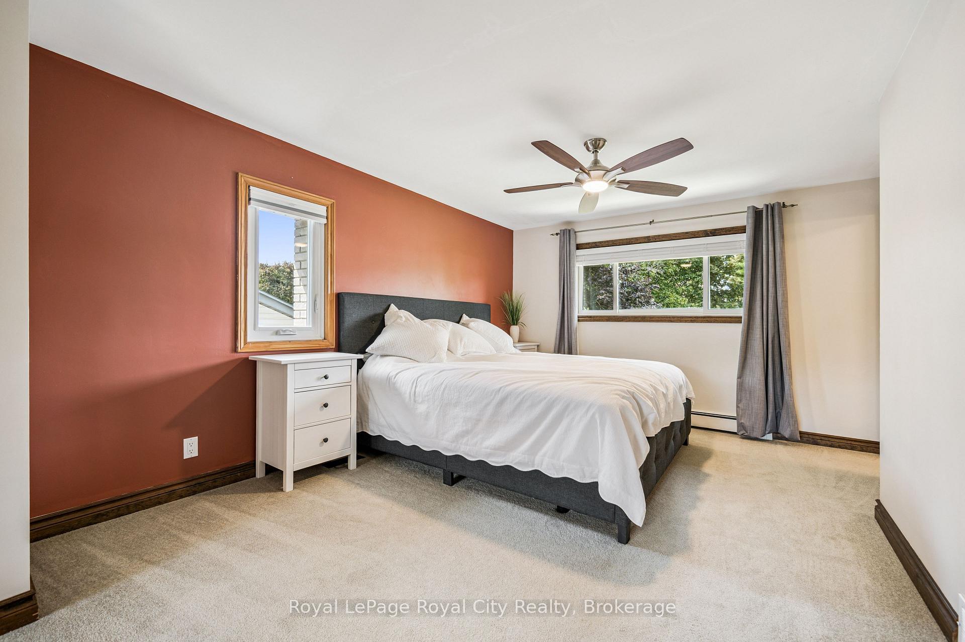 Photo 20 of 22 Owen Avenue, Kitchener, Heritage Park - Kitchener — HOMEH
