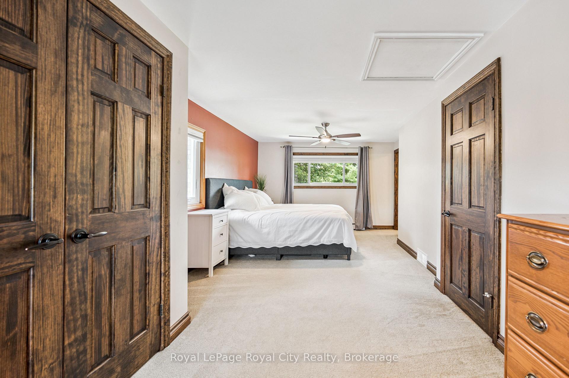 Photo 21 of 22 Owen Avenue, Kitchener, Heritage Park - Kitchener — HOMEH