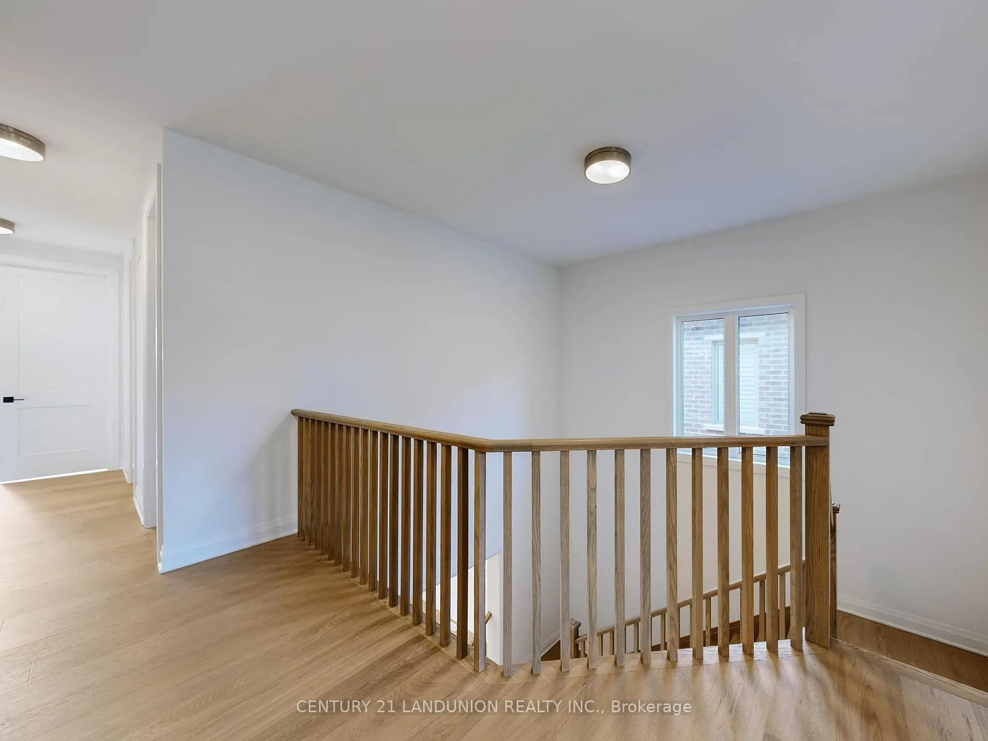 Photo 22 of 19 Spring Oak Crescent, Markham, Rural Markham — HOMEH