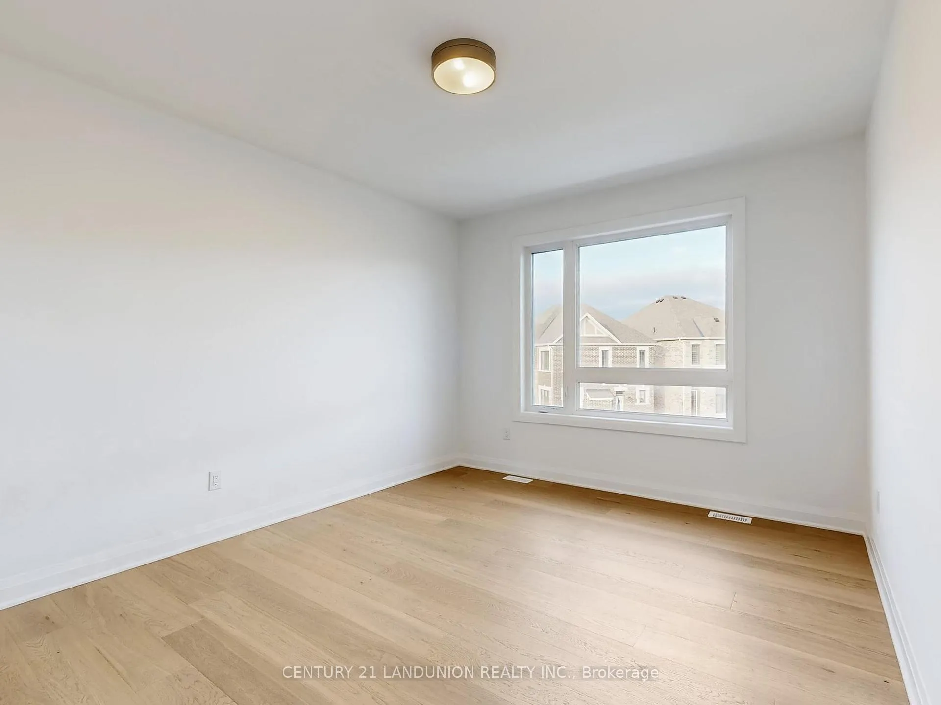 Photo 34 of 19 Spring Oak Crescent, Markham, Rural Markham — HOMEH