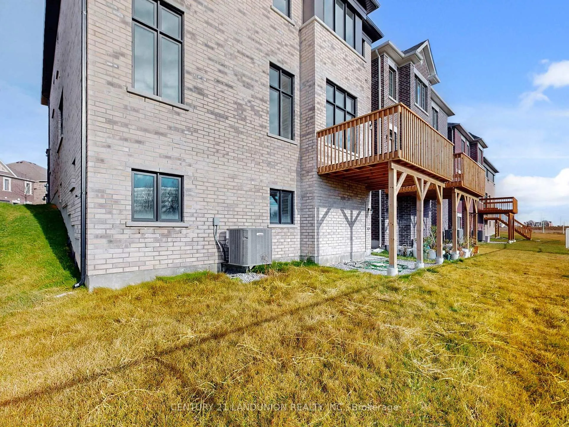 Photo 49 of 19 Spring Oak Crescent, Markham, Rural Markham — HOMEH