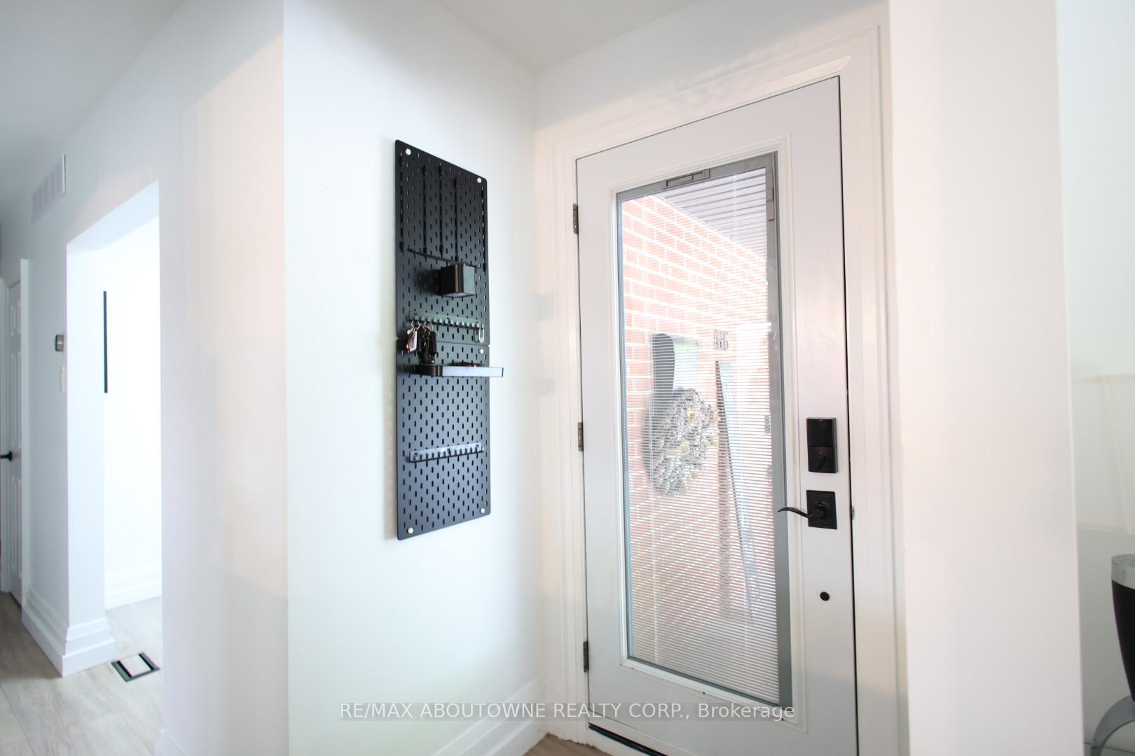 Photo 2 of 66 Grant Boulevard, Hamilton, Dundas — HOMEH