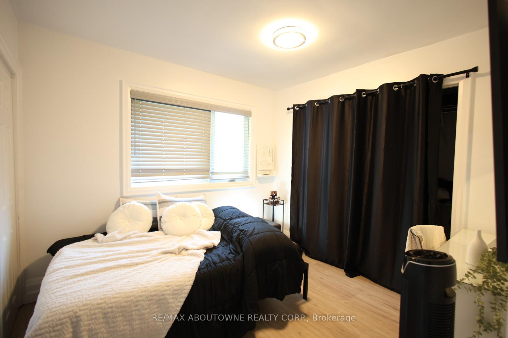Photo 15 of 66 Grant Boulevard, Hamilton, Dundas — HOMEH