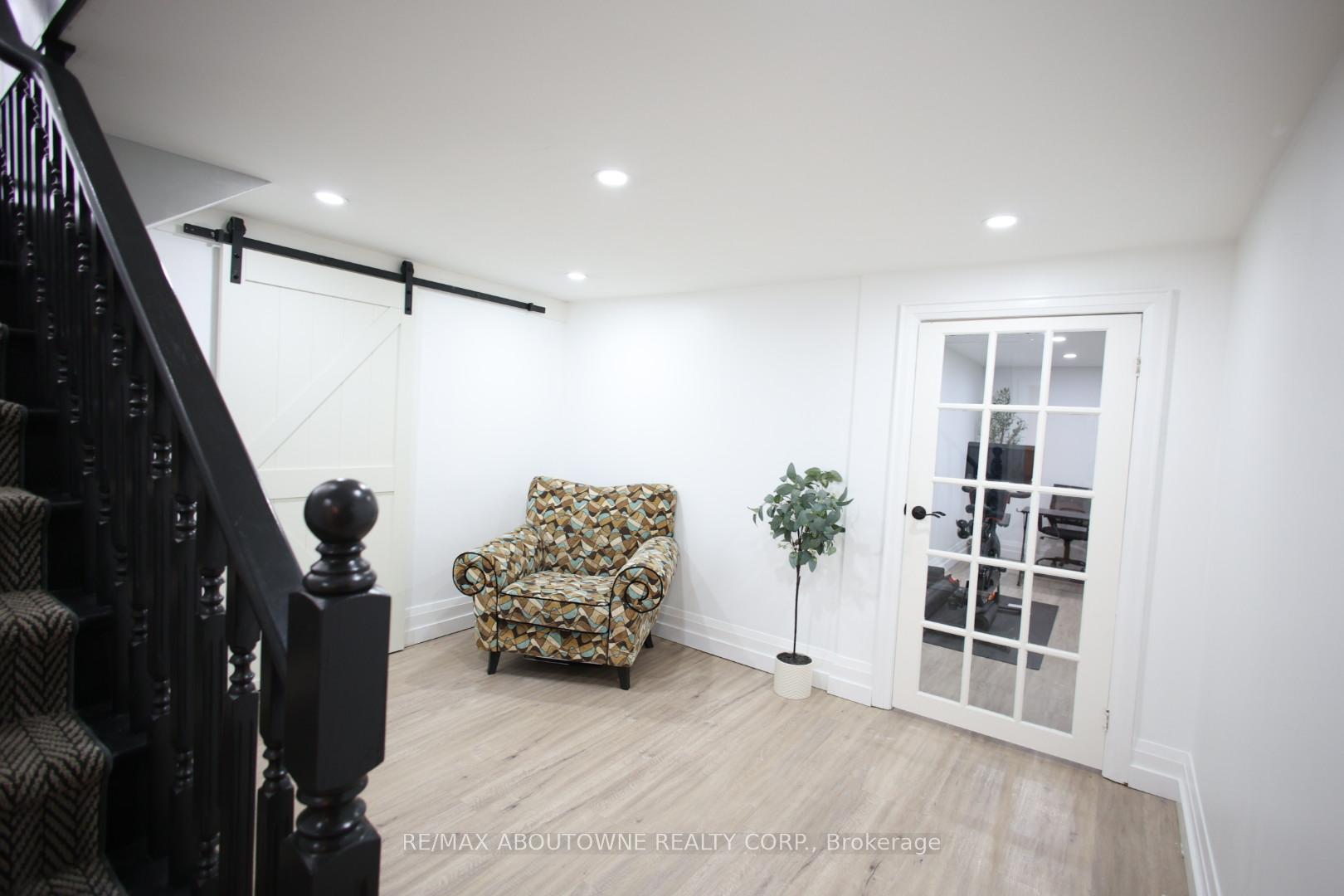 Photo 18 of 66 Grant Boulevard, Hamilton, Dundas — HOMEH