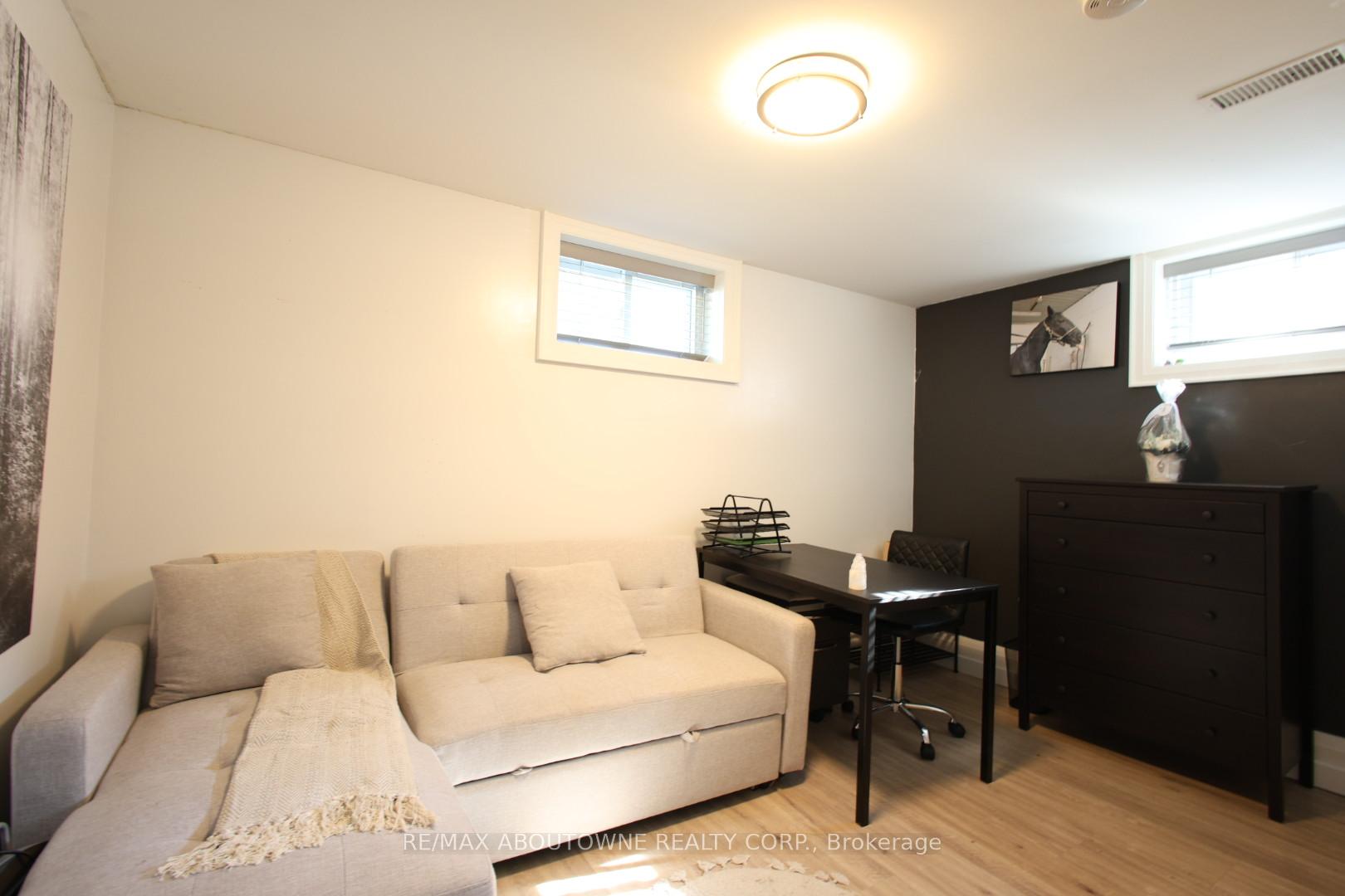 Photo 21 of 66 Grant Boulevard, Hamilton, Dundas — HOMEH