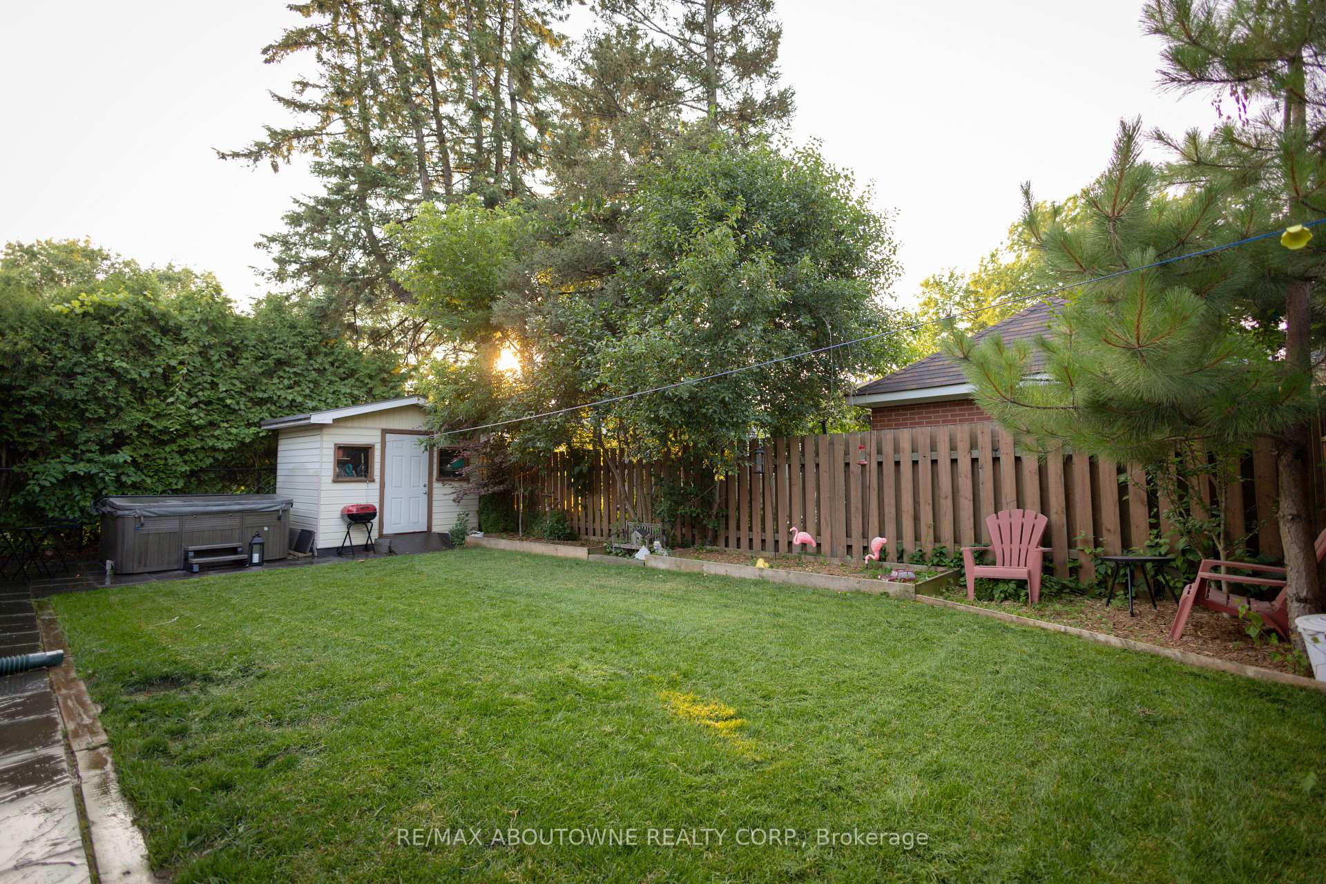 Photo 28 of 66 Grant Boulevard, Hamilton, Dundas — HOMEH