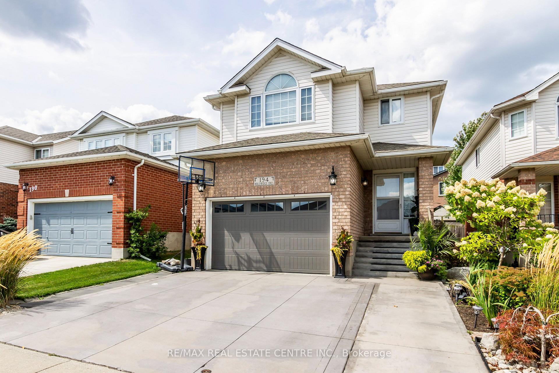 Photo 1 of 194 Hollyridge Crescent, Kitchener — HOMEH