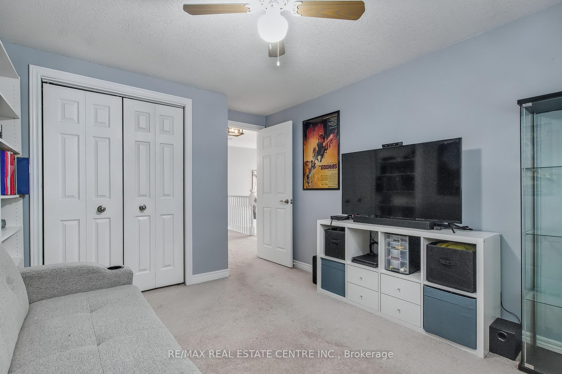 Photo 22 of 194 Hollyridge Crescent, Kitchener — HOMEH