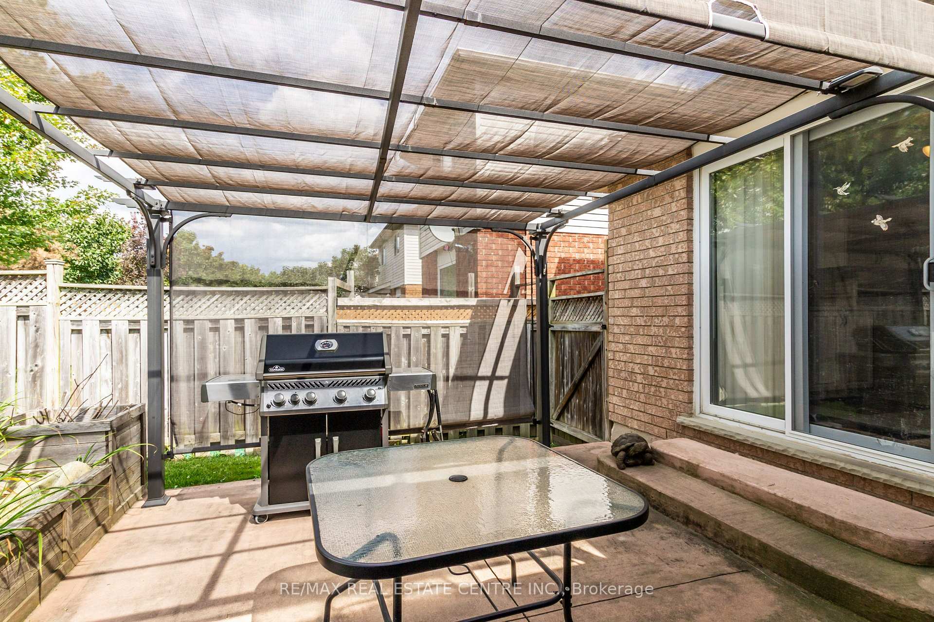 Photo 32 of 194 Hollyridge Crescent, Kitchener — HOMEH