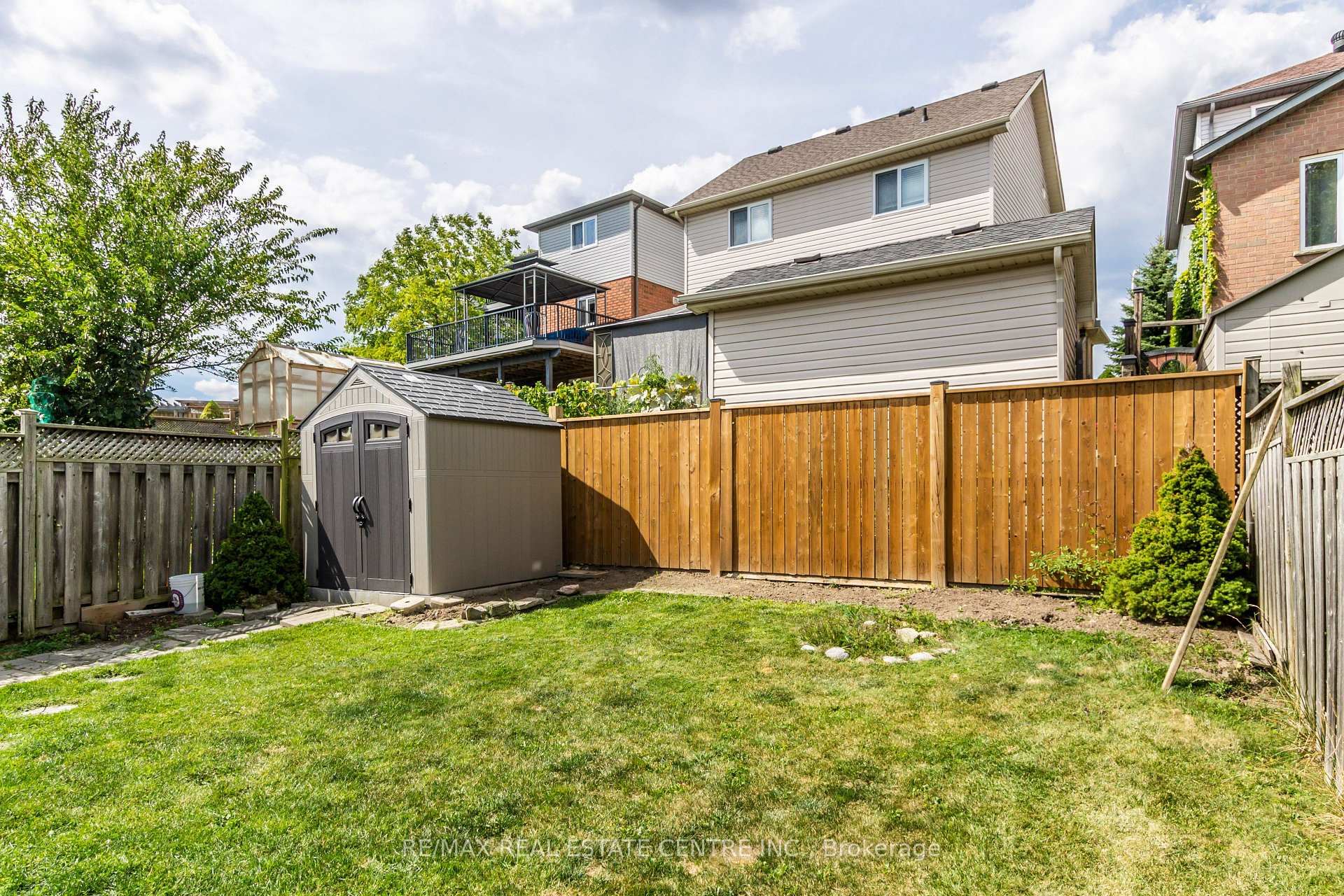 Photo 34 of 194 Hollyridge Crescent, Kitchener — HOMEH