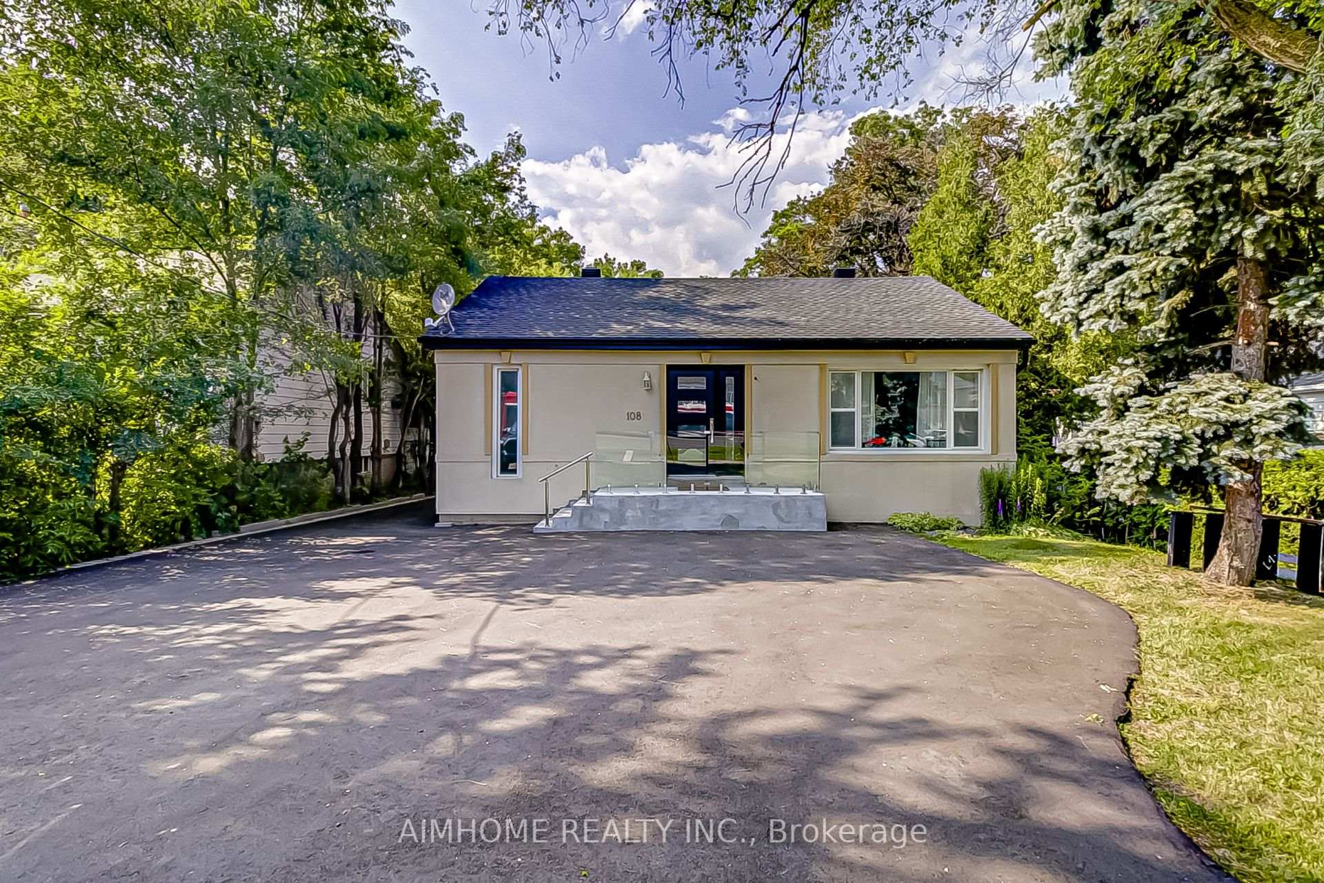Front of Unit (Main), 108 Steeles Avenue