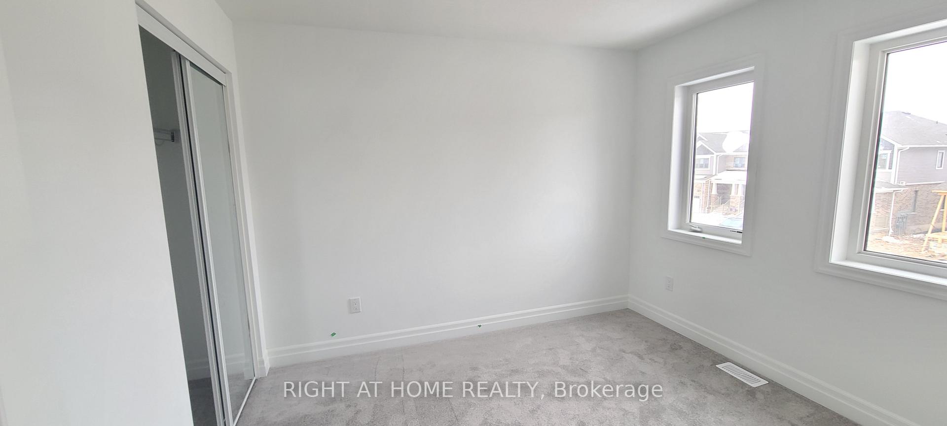 Photo 16 of 121 Forestwalk Street, Kitchener — HOMEH